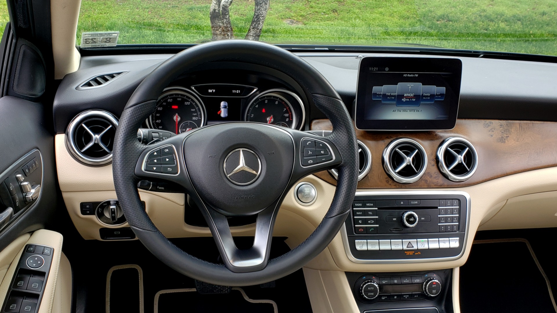 Used 2018 Mercedes-Benz GLA 250 4MATIC / PREMIUM / CONV PKG / NAV / PANO-ROOF for sale Sold at Formula Imports in Charlotte NC 28227 38