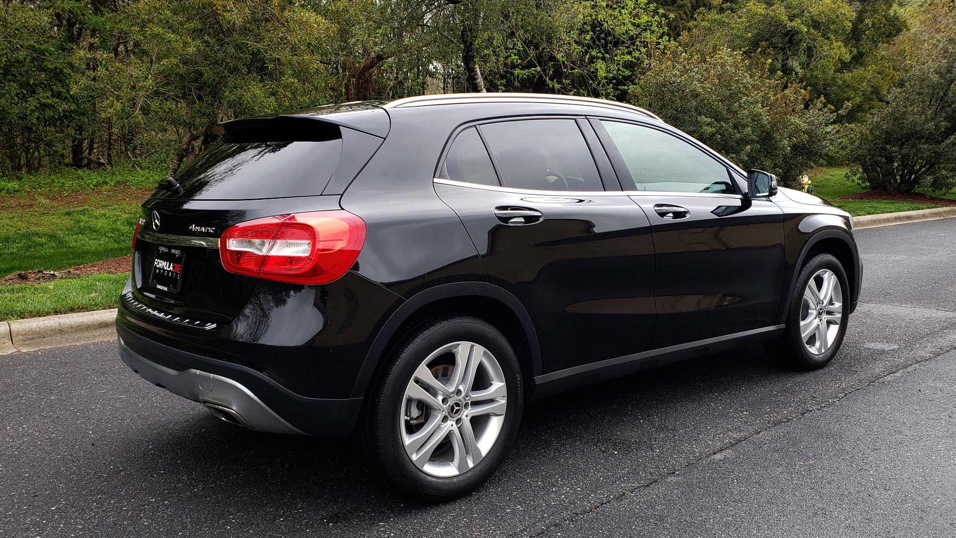 Used 2018 Mercedes-Benz GLA 250 4MATIC / PREMIUM / CONV PKG / NAV / PANO-ROOF for sale Sold at Formula Imports in Charlotte NC 28227 6