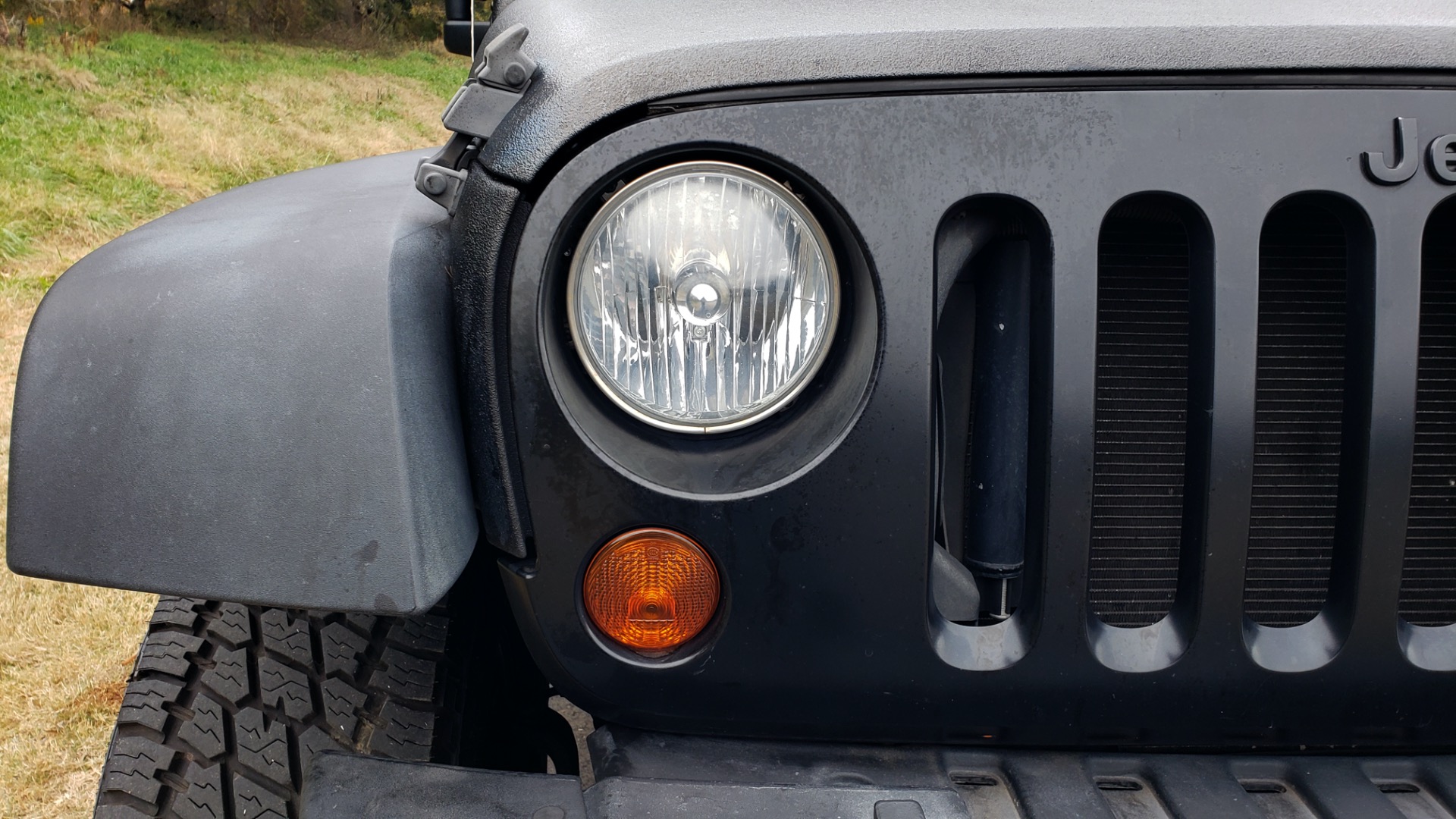 Used 2011 Jeep WRANGLER UNLIMITED / V6 / AUTO / SPORT 4X4 for sale Sold at Formula Imports in Charlotte NC 28227 11
