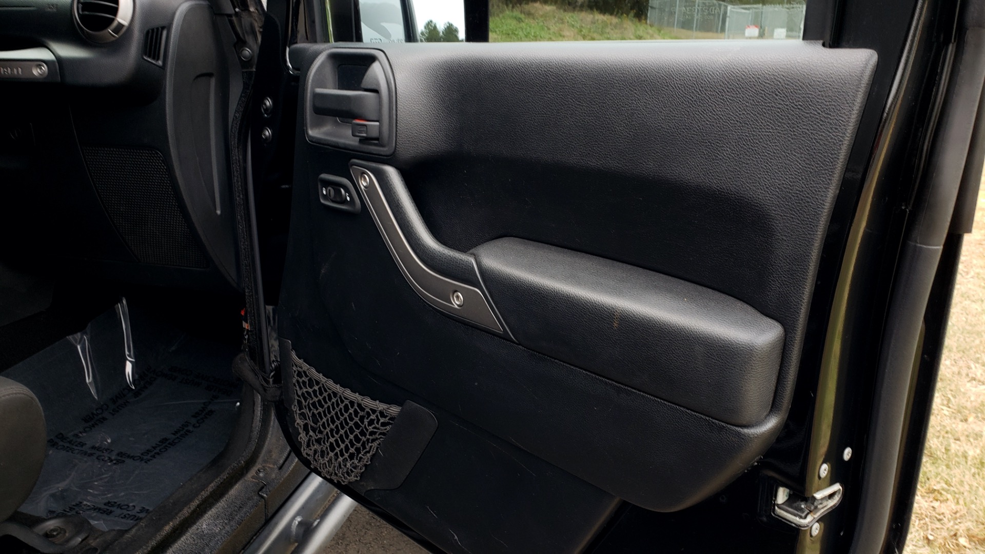 Used 2011 Jeep WRANGLER UNLIMITED / V6 / AUTO / SPORT 4X4 for sale Sold at Formula Imports in Charlotte NC 28227 59