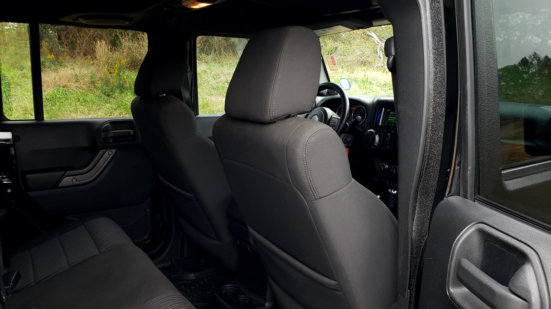 Used 2011 Jeep WRANGLER UNLIMITED / V6 / AUTO / SPORT 4X4 for sale Sold at Formula Imports in Charlotte NC 28227 68