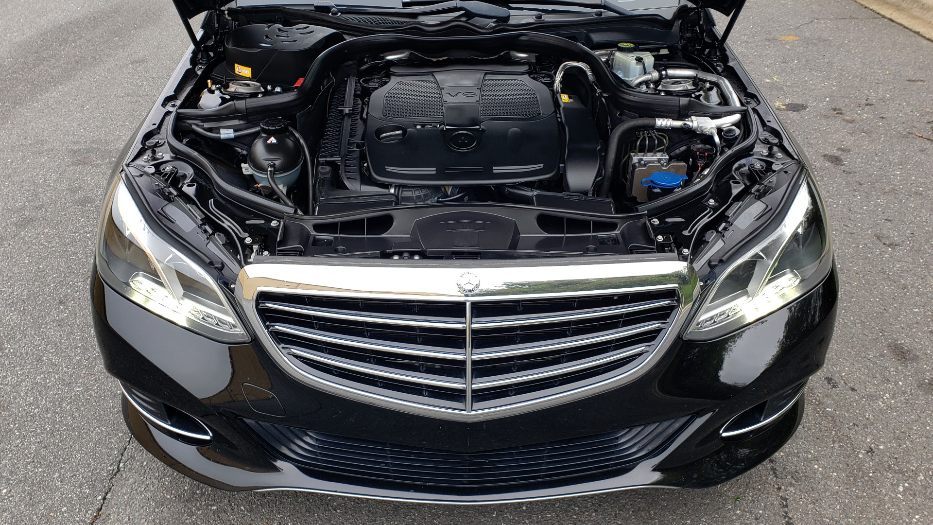 Used 2014 Mercedes-Benz E-Class E 350 4MATIC PREMIUM / NAV / SUNROOF / REARVIEW / 3-ROW for sale Sold at Formula Imports in Charlotte NC 28227 10