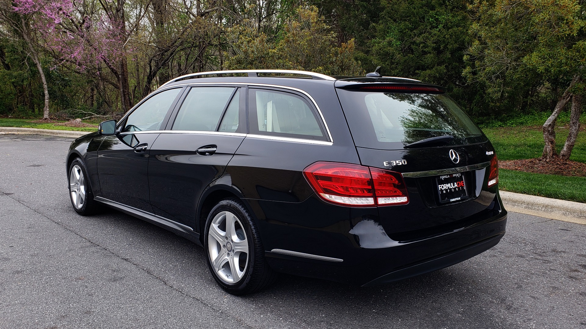 Used 2014 Mercedes-Benz E-Class E 350 4MATIC PREMIUM / NAV / SUNROOF / REARVIEW / 3-ROW for sale Sold at Formula Imports in Charlotte NC 28227 3