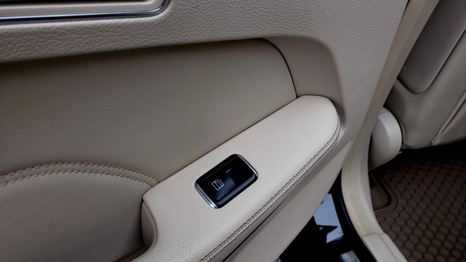 Used 2014 Mercedes-Benz E-Class E 350 4MATIC PREMIUM / NAV / SUNROOF / REARVIEW / 3-ROW for sale Sold at Formula Imports in Charlotte NC 28227 62