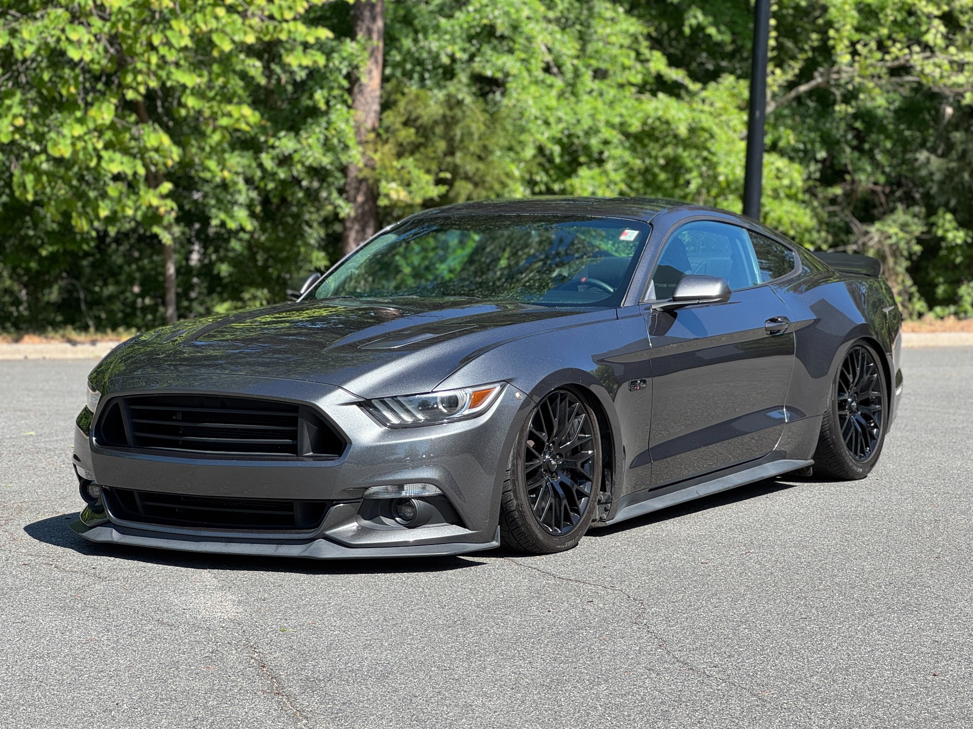 2017 Ford Mustang GT Coupe's photo