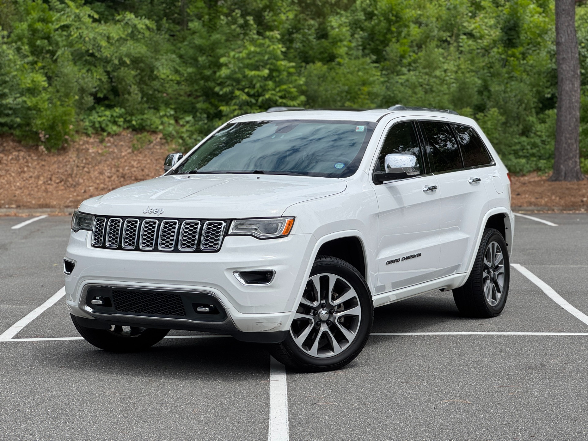 2017 Jeep Grand Cherokee Overland 4WD's photo