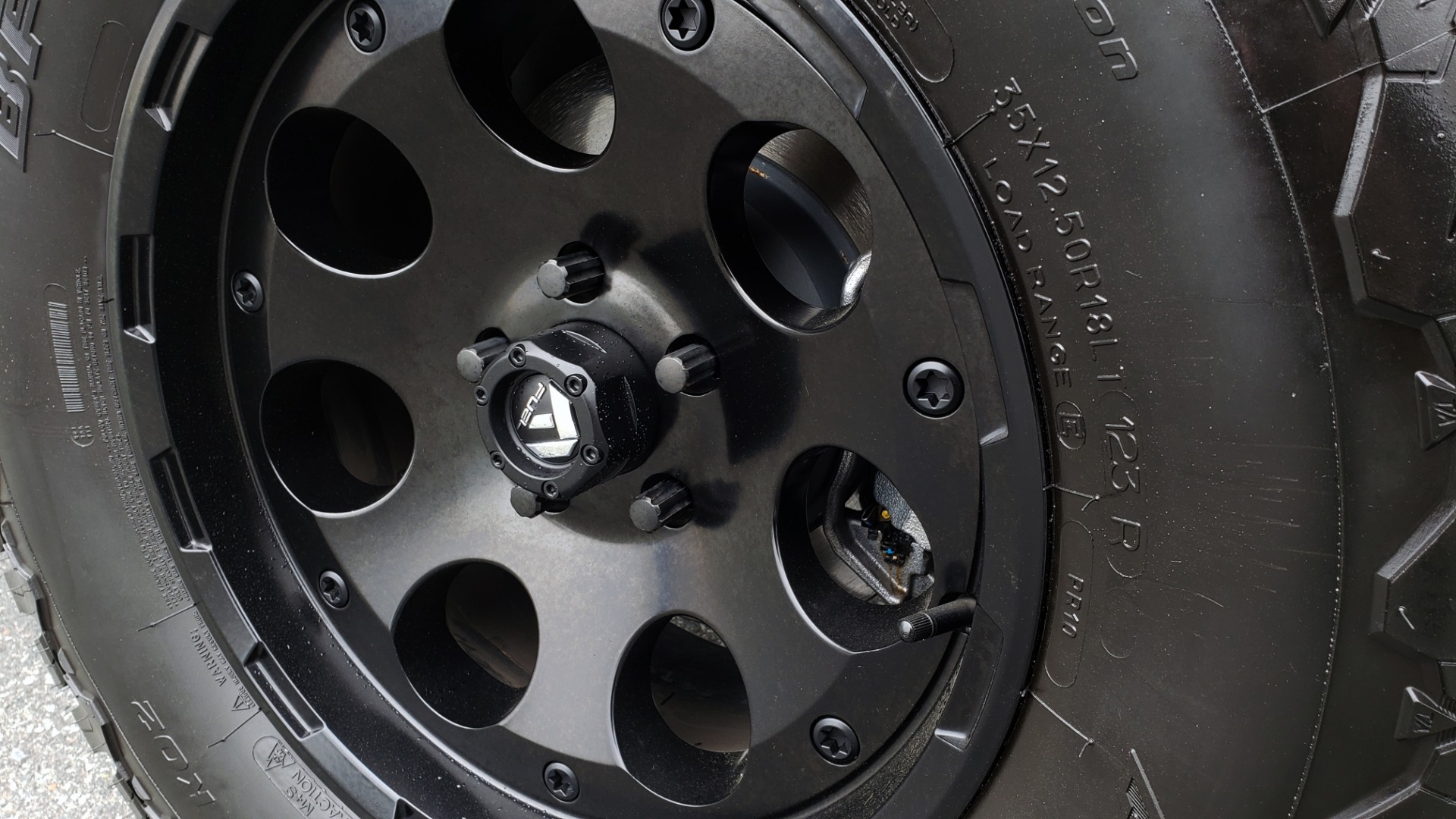 Used 2019 Jeep WRANGLER UNLIMITED RUBICON 4WD / V6 / 8-SPD AUTO / NAV / PWR TOP / REARVIEW for sale Sold at Formula Imports in Charlotte NC 28227 10