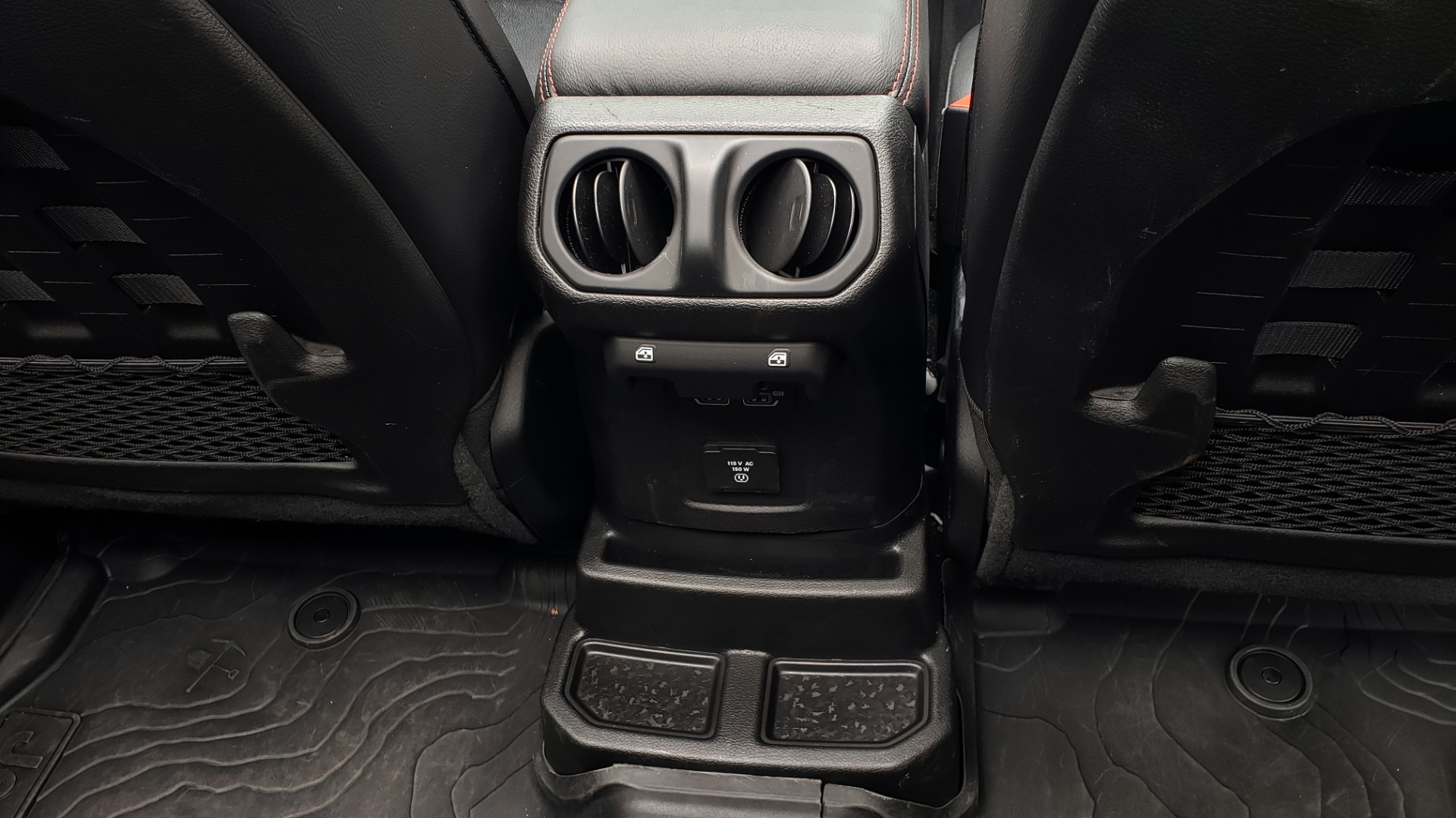Used 2019 Jeep WRANGLER UNLIMITED RUBICON 4WD / V6 / 8-SPD AUTO / NAV / PWR TOP / REARVIEW for sale Sold at Formula Imports in Charlotte NC 28227 103