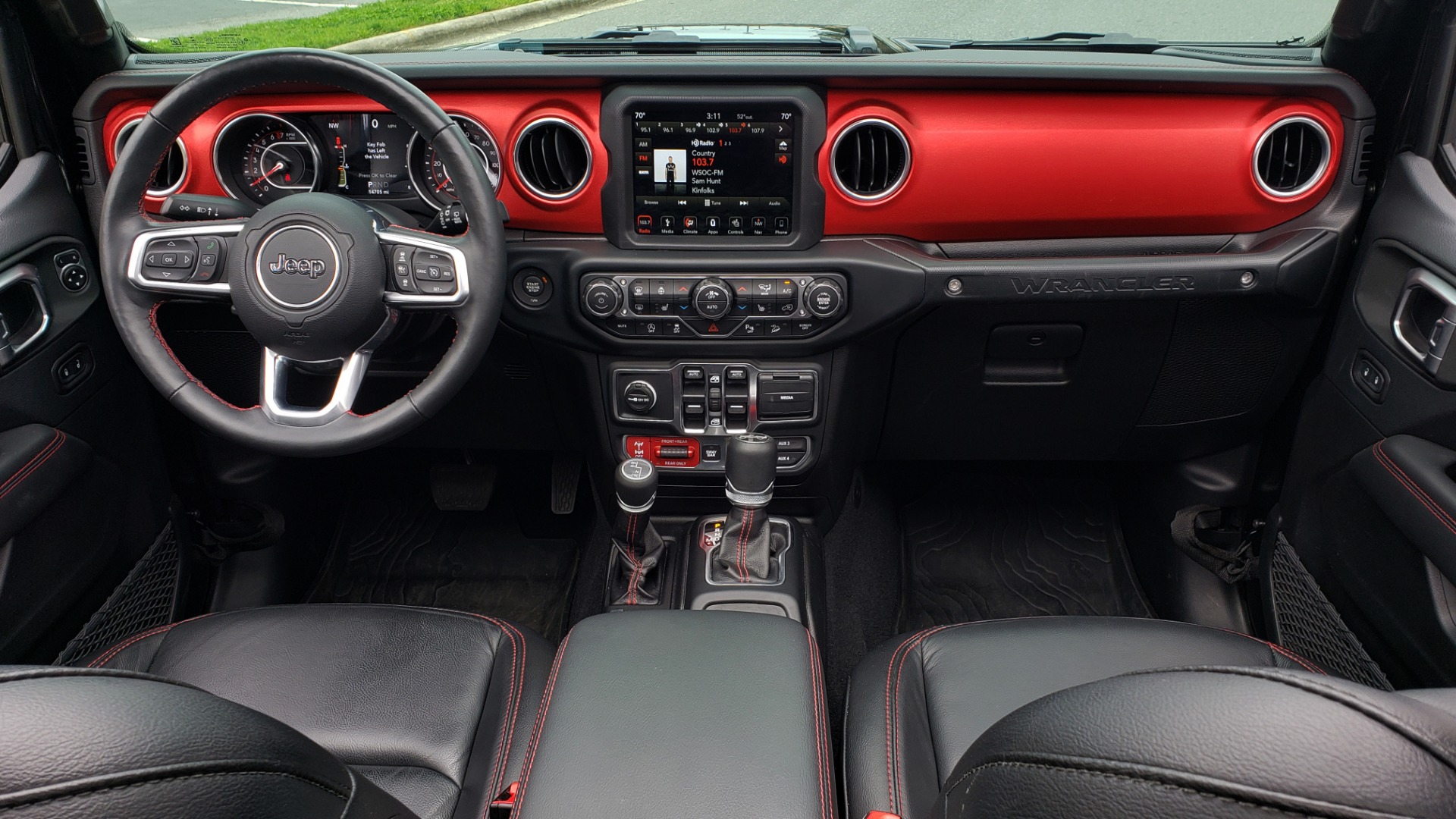 Used 2019 Jeep WRANGLER UNLIMITED RUBICON 4WD / V6 / 8-SPD AUTO / NAV / PWR TOP / REARVIEW for sale Sold at Formula Imports in Charlotte NC 28227 105