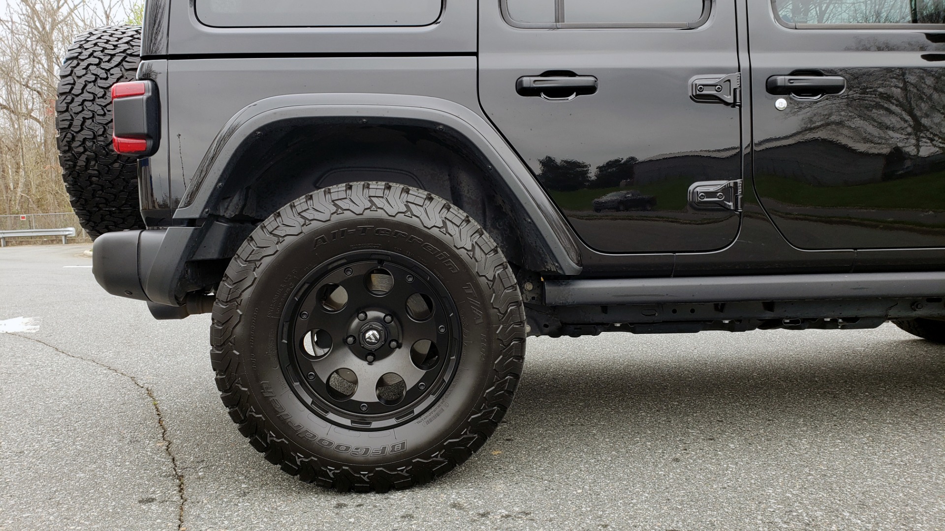 Used 2019 Jeep WRANGLER UNLIMITED RUBICON 4WD / V6 / 8-SPD AUTO / NAV / PWR TOP / REARVIEW for sale Sold at Formula Imports in Charlotte NC 28227 16