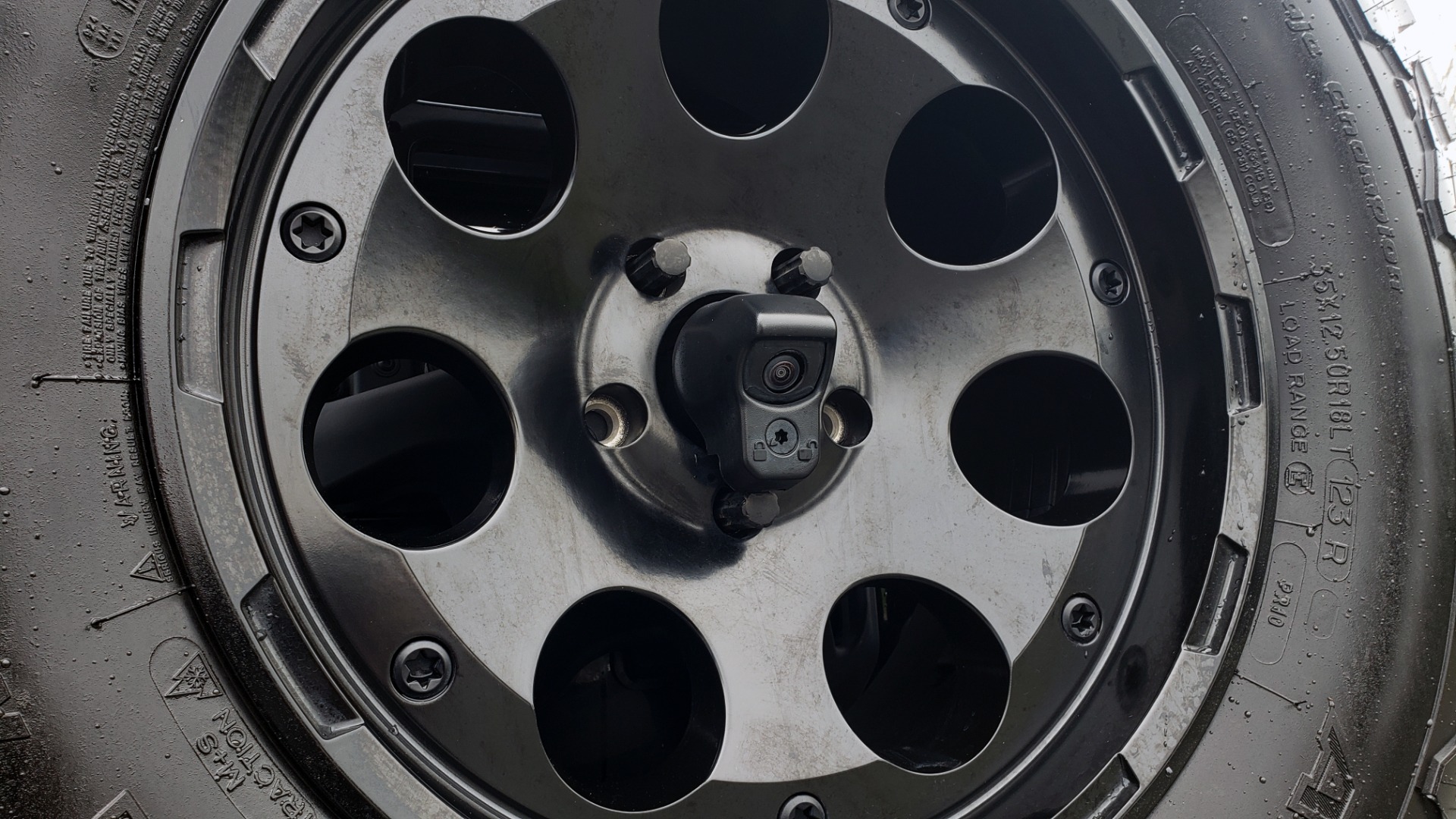 Used 2019 Jeep WRANGLER UNLIMITED RUBICON 4WD / V6 / 8-SPD AUTO / NAV / PWR TOP / REARVIEW for sale Sold at Formula Imports in Charlotte NC 28227 35