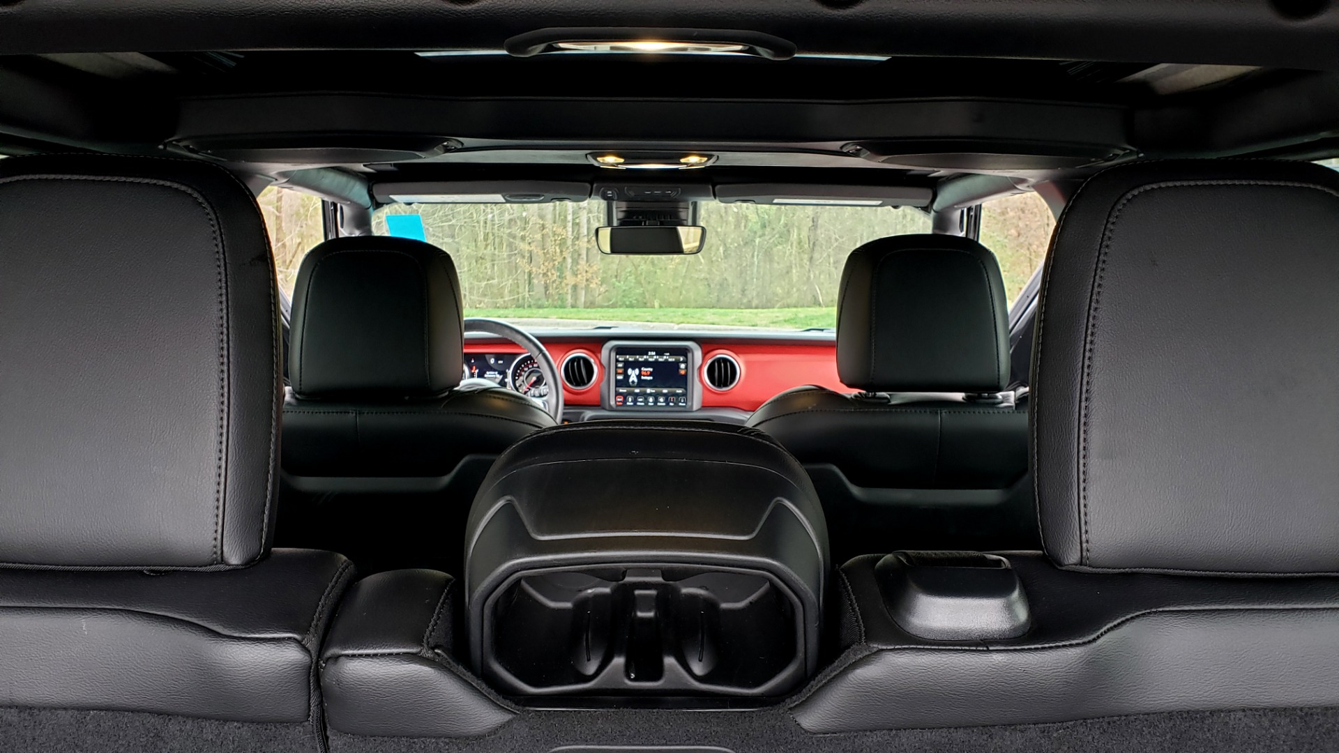 Used 2019 Jeep WRANGLER UNLIMITED RUBICON 4WD / V6 / 8-SPD AUTO / NAV / PWR TOP / REARVIEW for sale Sold at Formula Imports in Charlotte NC 28227 43