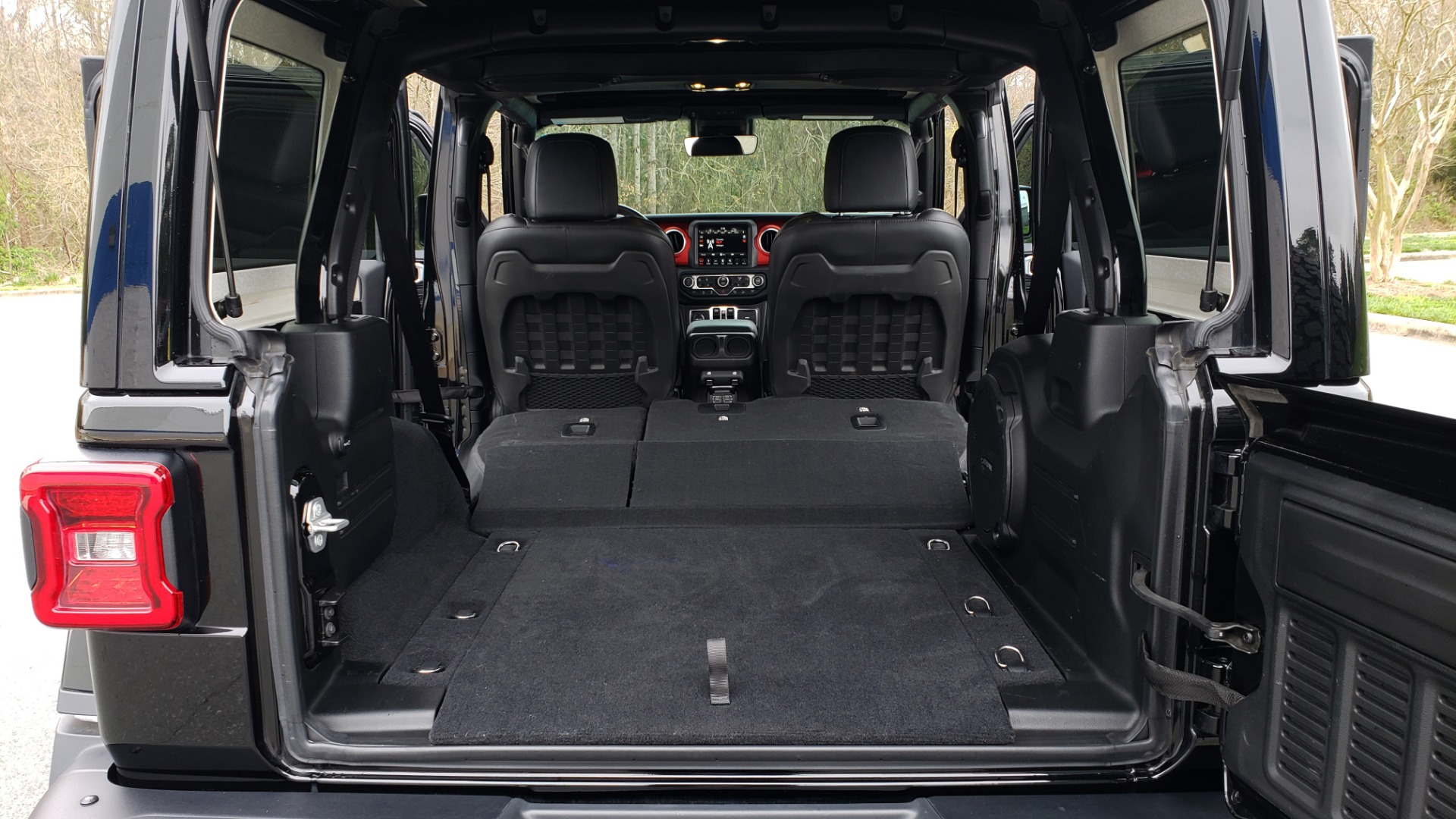 Used 2019 Jeep WRANGLER UNLIMITED RUBICON 4WD / V6 / 8-SPD AUTO / NAV / PWR TOP / REARVIEW for sale Sold at Formula Imports in Charlotte NC 28227 48