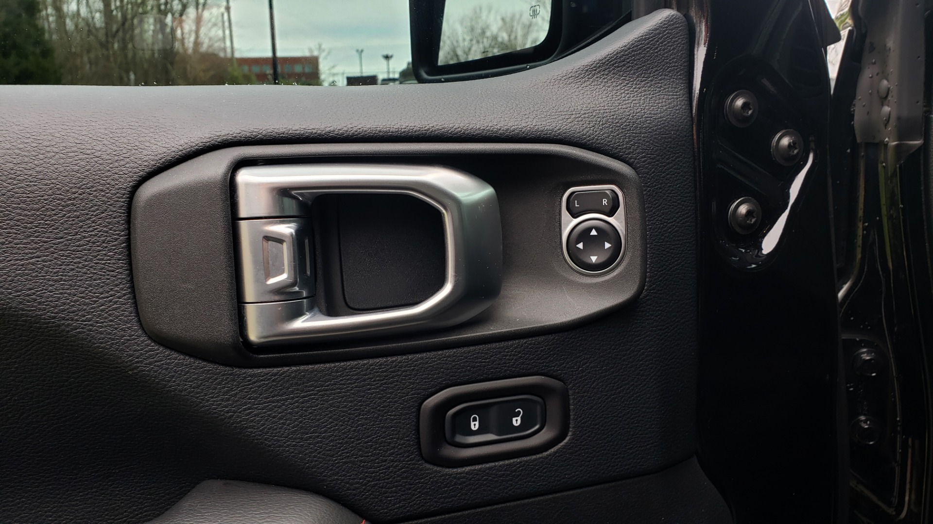 Used 2019 Jeep WRANGLER UNLIMITED RUBICON 4WD / V6 / 8-SPD AUTO / NAV / PWR TOP / REARVIEW for sale Sold at Formula Imports in Charlotte NC 28227 51