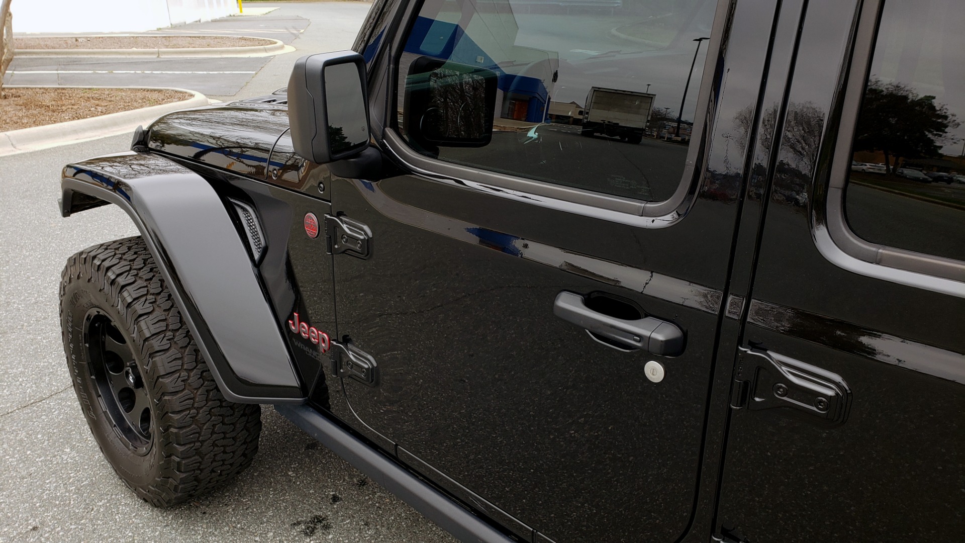 Used 2019 Jeep WRANGLER UNLIMITED RUBICON 4WD / V6 / 8-SPD AUTO / NAV / PWR TOP / REARVIEW for sale Sold at Formula Imports in Charlotte NC 28227 7