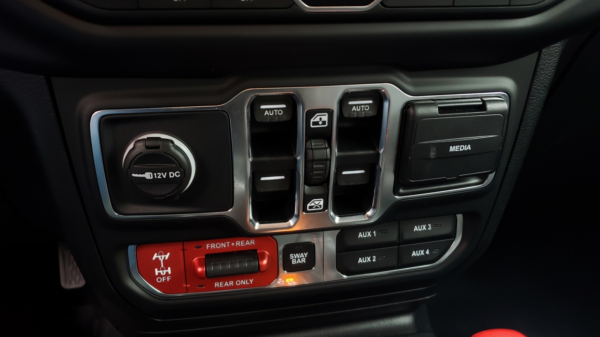 Used 2019 Jeep WRANGLER UNLIMITED RUBICON 4WD / V6 / 8-SPD AUTO / NAV / PWR TOP / REARVIEW for sale Sold at Formula Imports in Charlotte NC 28227 70