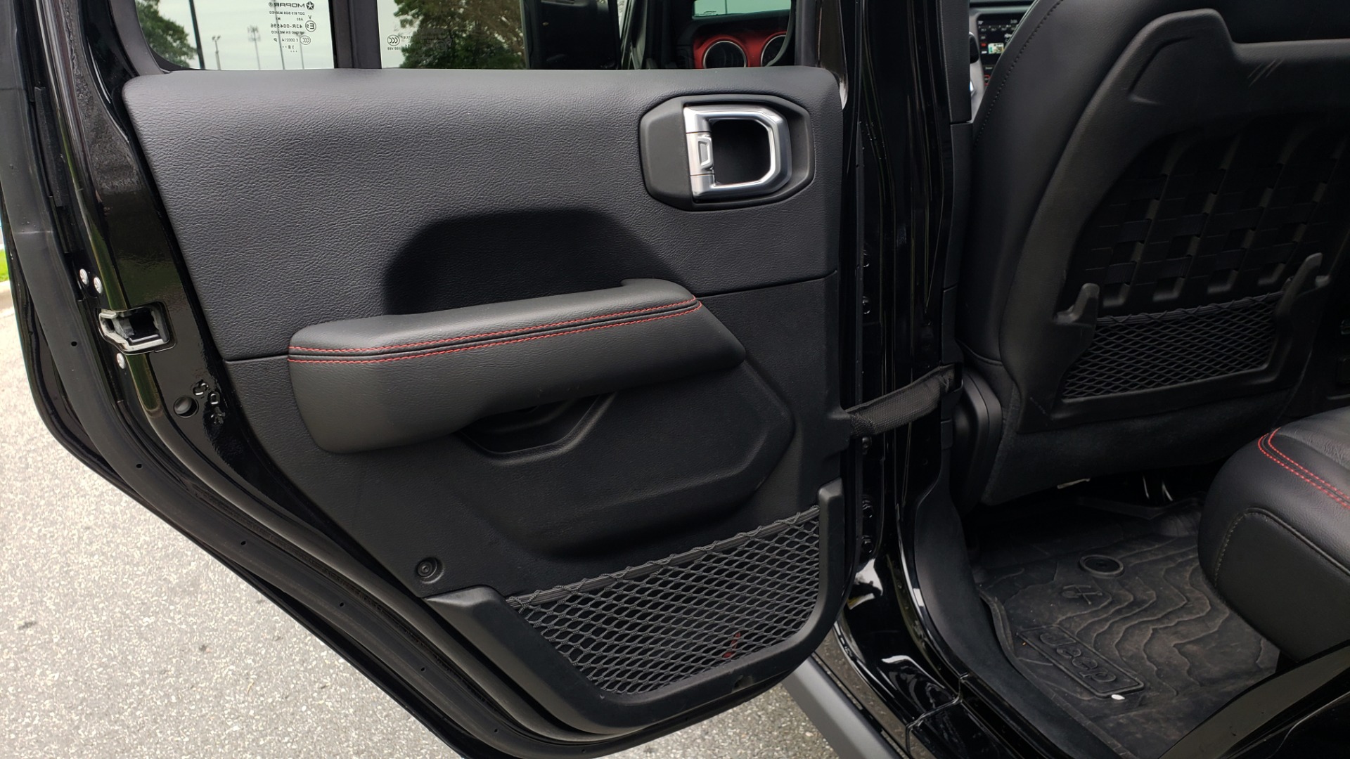 Used 2019 Jeep WRANGLER UNLIMITED RUBICON 4WD / V6 / 8-SPD AUTO / NAV / PWR TOP / REARVIEW for sale Sold at Formula Imports in Charlotte NC 28227 82