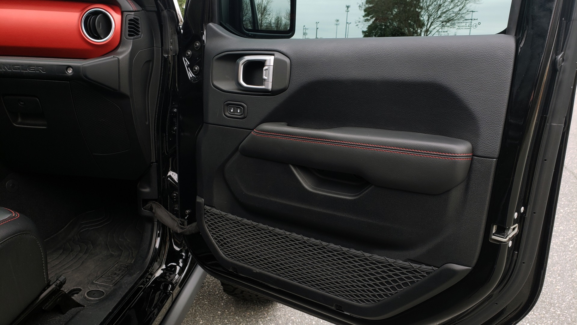 Used 2019 Jeep WRANGLER UNLIMITED RUBICON 4WD / V6 / 8-SPD AUTO / NAV / PWR TOP / REARVIEW for sale Sold at Formula Imports in Charlotte NC 28227 87