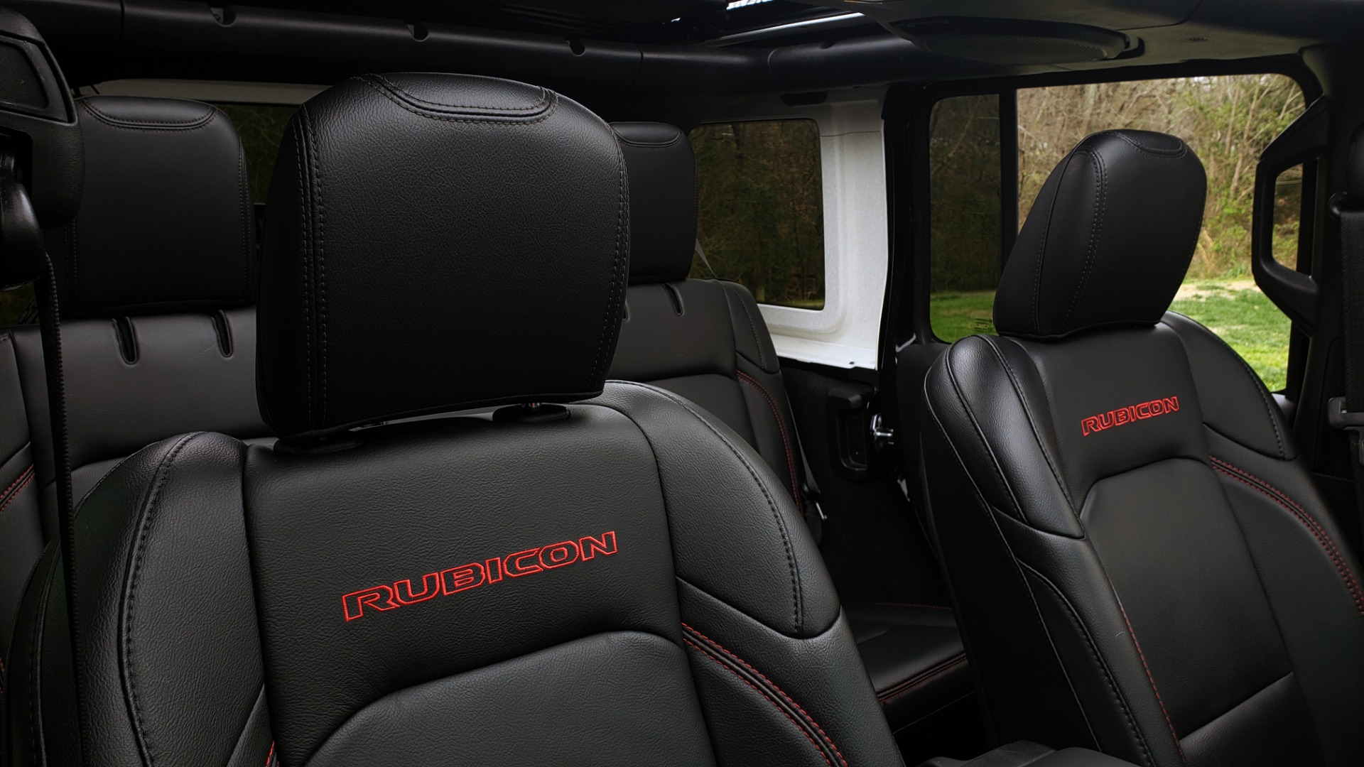 Used 2019 Jeep WRANGLER UNLIMITED RUBICON 4WD / V6 / 8-SPD AUTO / NAV / PWR TOP / REARVIEW for sale Sold at Formula Imports in Charlotte NC 28227 91