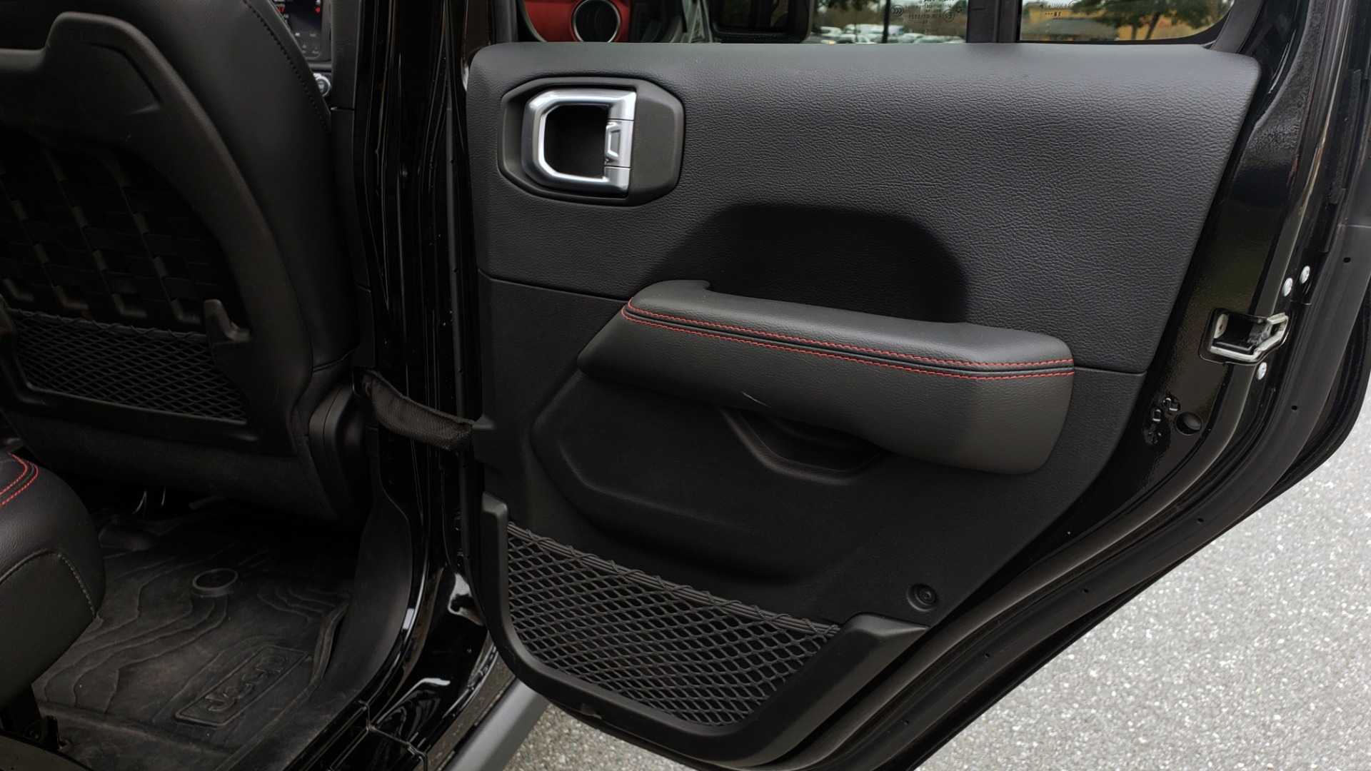 Used 2019 Jeep WRANGLER UNLIMITED RUBICON 4WD / V6 / 8-SPD AUTO / NAV / PWR TOP / REARVIEW for sale Sold at Formula Imports in Charlotte NC 28227 96