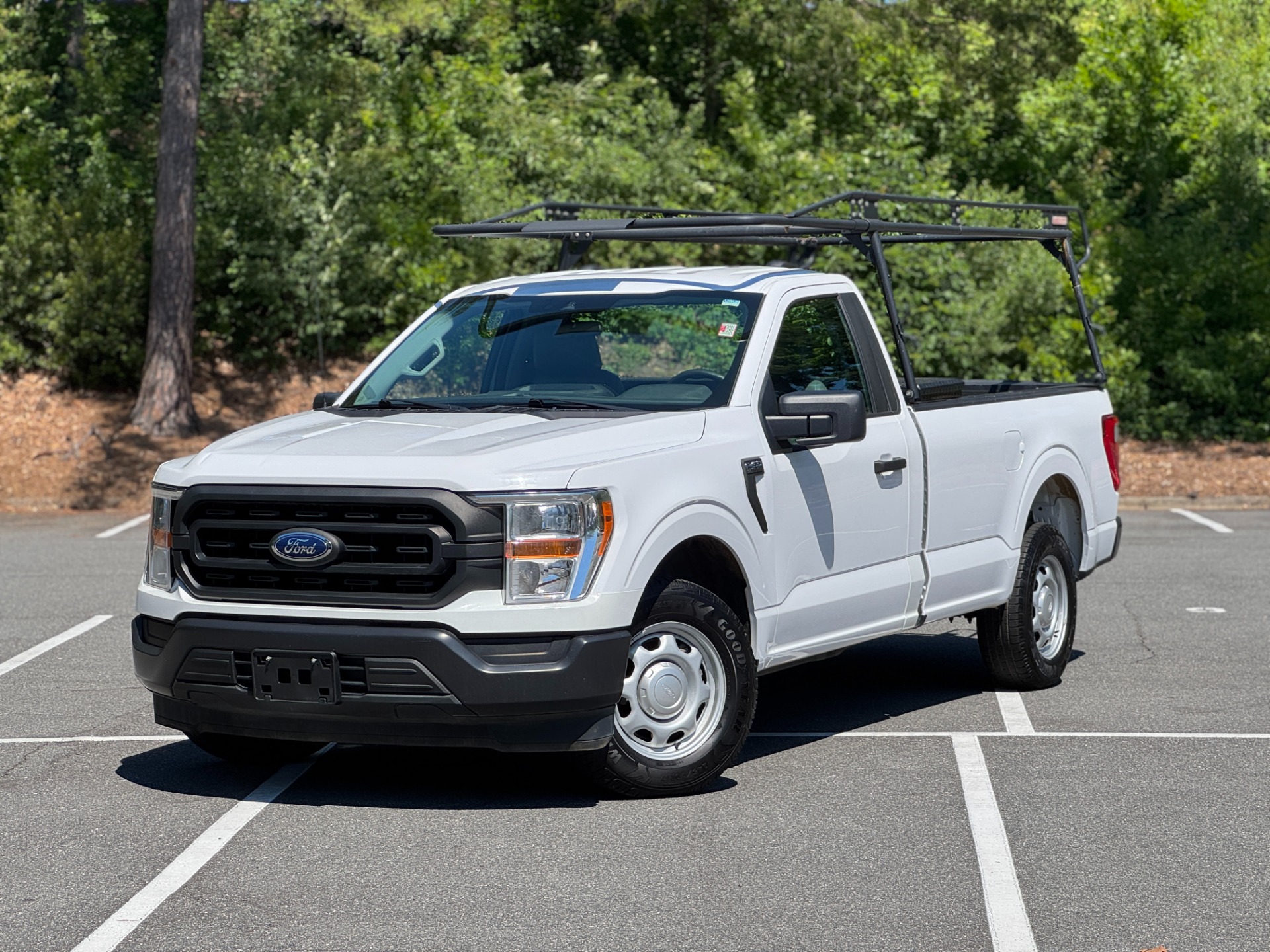 Used 2021 Ford F-150 XL CRUISE CONTROL / CLASS IV HITCH / 17IN WHEELS for sale $19,999 at Formula Imports in Charlotte NC 28227 1