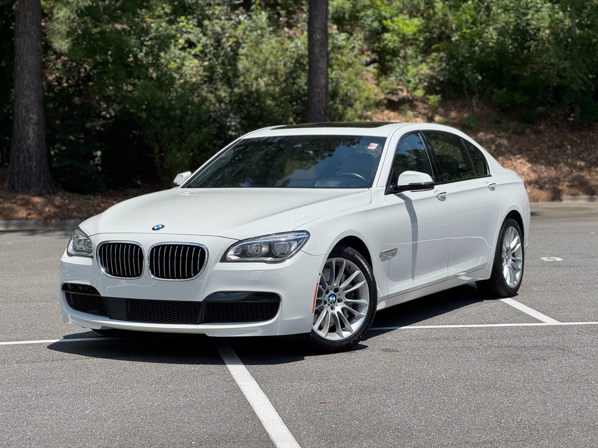 Used 2015 BMW 750Li RWD M SPORT / EXEC. PKG / DRIVE ASSIST+ / COLD WTHR PKG for sale Sold at Formula Imports in Charlotte NC 28227 1