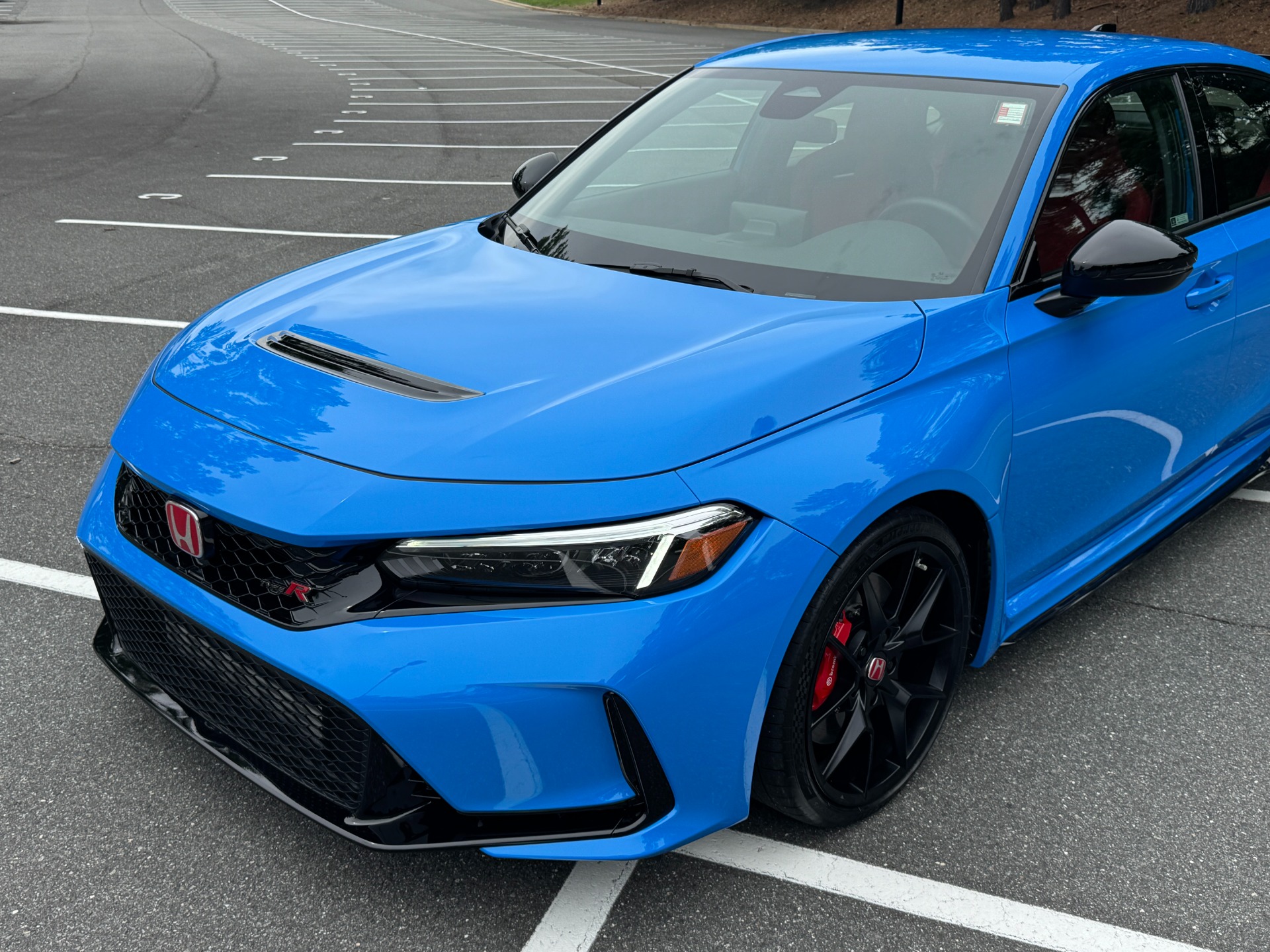 Used 2025 Honda Civic Type R BOOST BLUE PEARL / TASTEFUL MODS / LOW MILES! for sale $46,995 at Formula Imports in Charlotte NC 28227 18