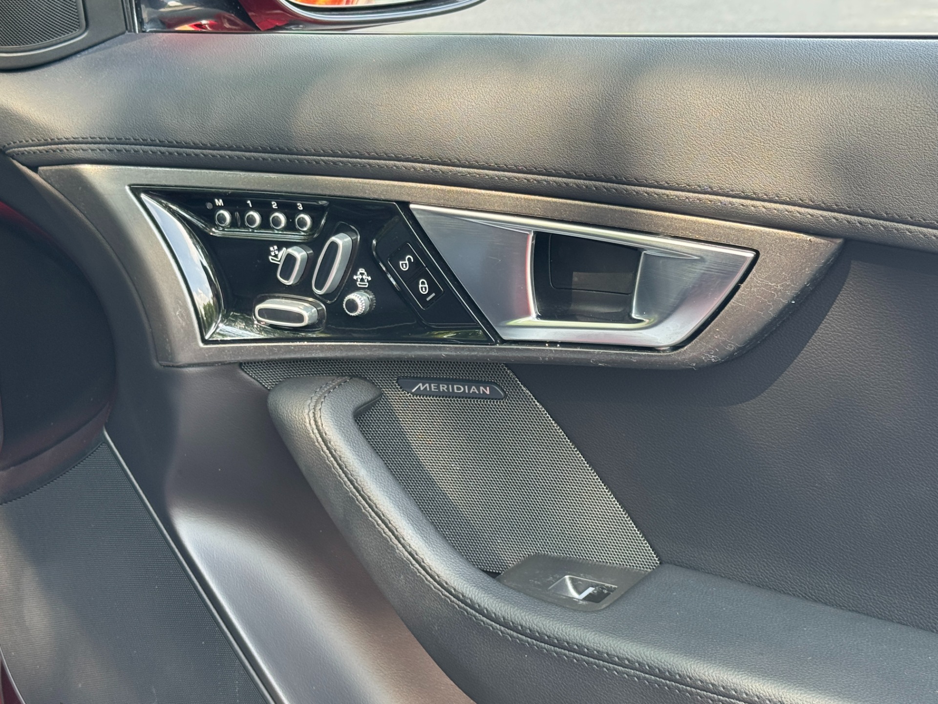 Used 2014 Jaguar F-TYPE Convertible V6 Supercharged SWITCHABLE ACTIVE EXHAUST / LOW MILES! for sale $27,800 at Formula Imports in Charlotte NC 28227 51
