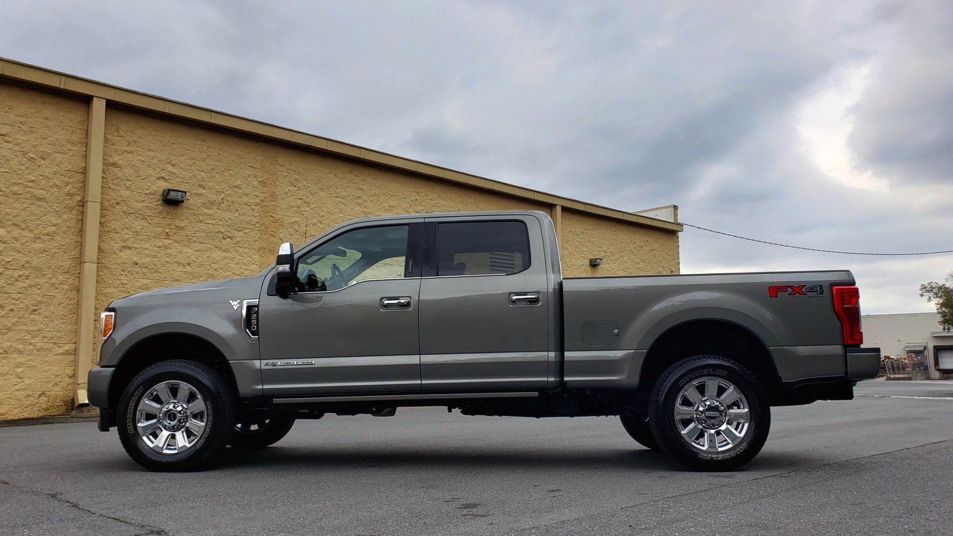 Used 2019 Ford SUPER DUTY F-250 SRW PLATINUM ULTIMATE / NAV / PANO-ROOF / REARVIEW for sale Sold at Formula Imports in Charlotte NC 28227 2