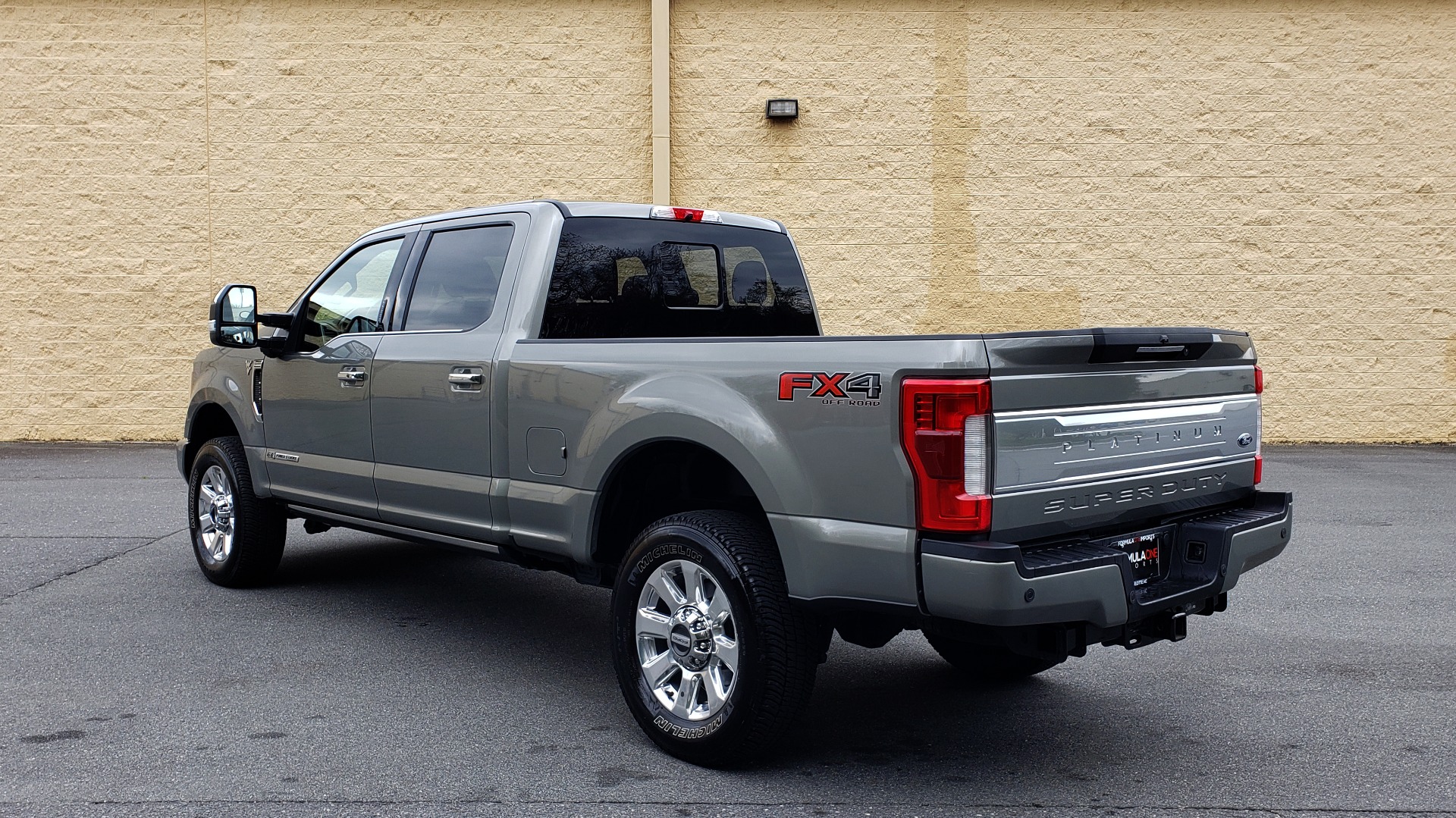Used 2019 Ford SUPER DUTY F-250 SRW PLATINUM ULTIMATE / NAV / PANO-ROOF / REARVIEW for sale Sold at Formula Imports in Charlotte NC 28227 3