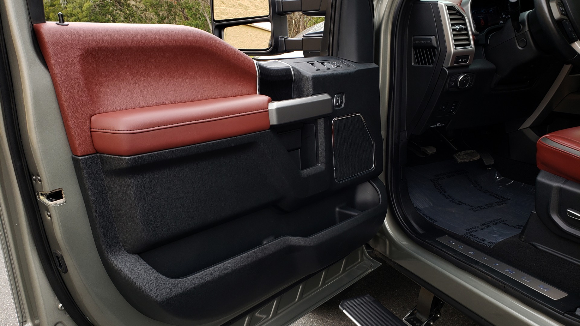 Used 2019 Ford SUPER DUTY F-250 SRW PLATINUM ULTIMATE / NAV / PANO-ROOF / REARVIEW for sale Sold at Formula Imports in Charlotte NC 28227 37