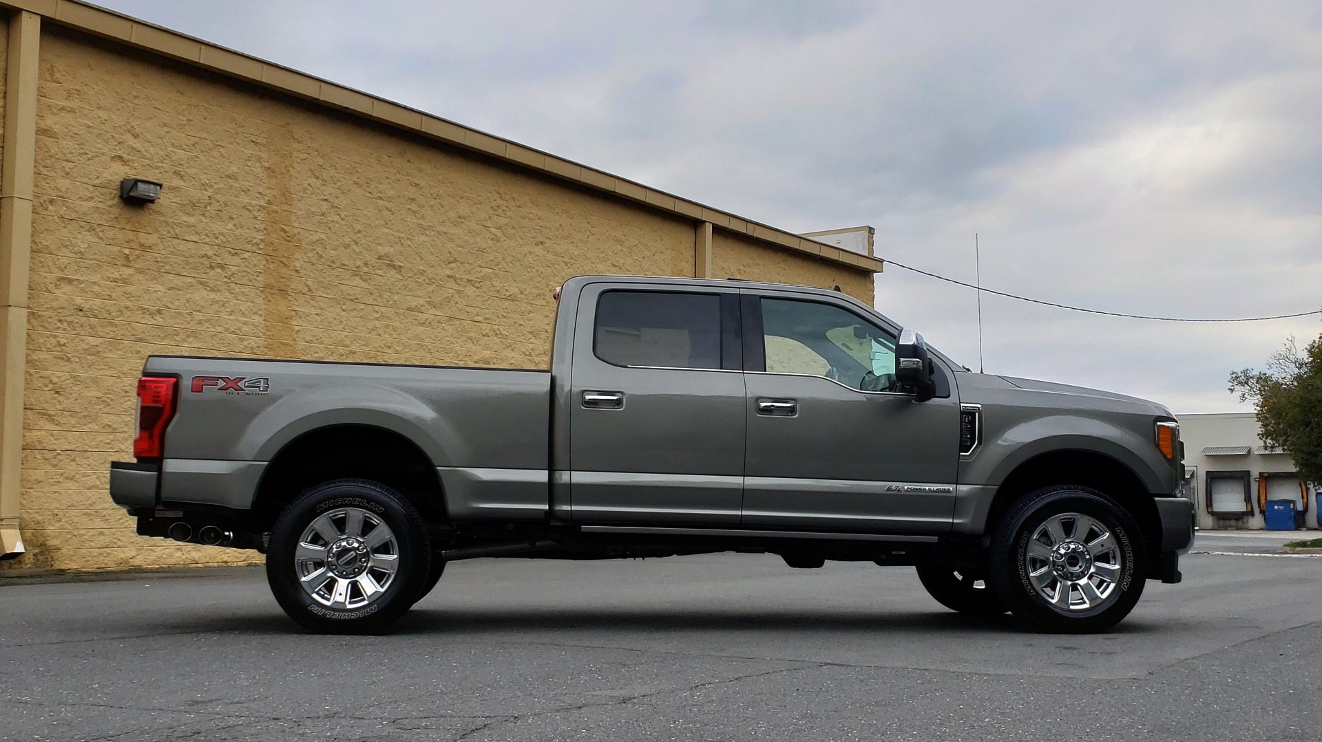 Used 2019 Ford SUPER DUTY F-250 SRW PLATINUM ULTIMATE / NAV / PANO-ROOF / REARVIEW for sale Sold at Formula Imports in Charlotte NC 28227 5