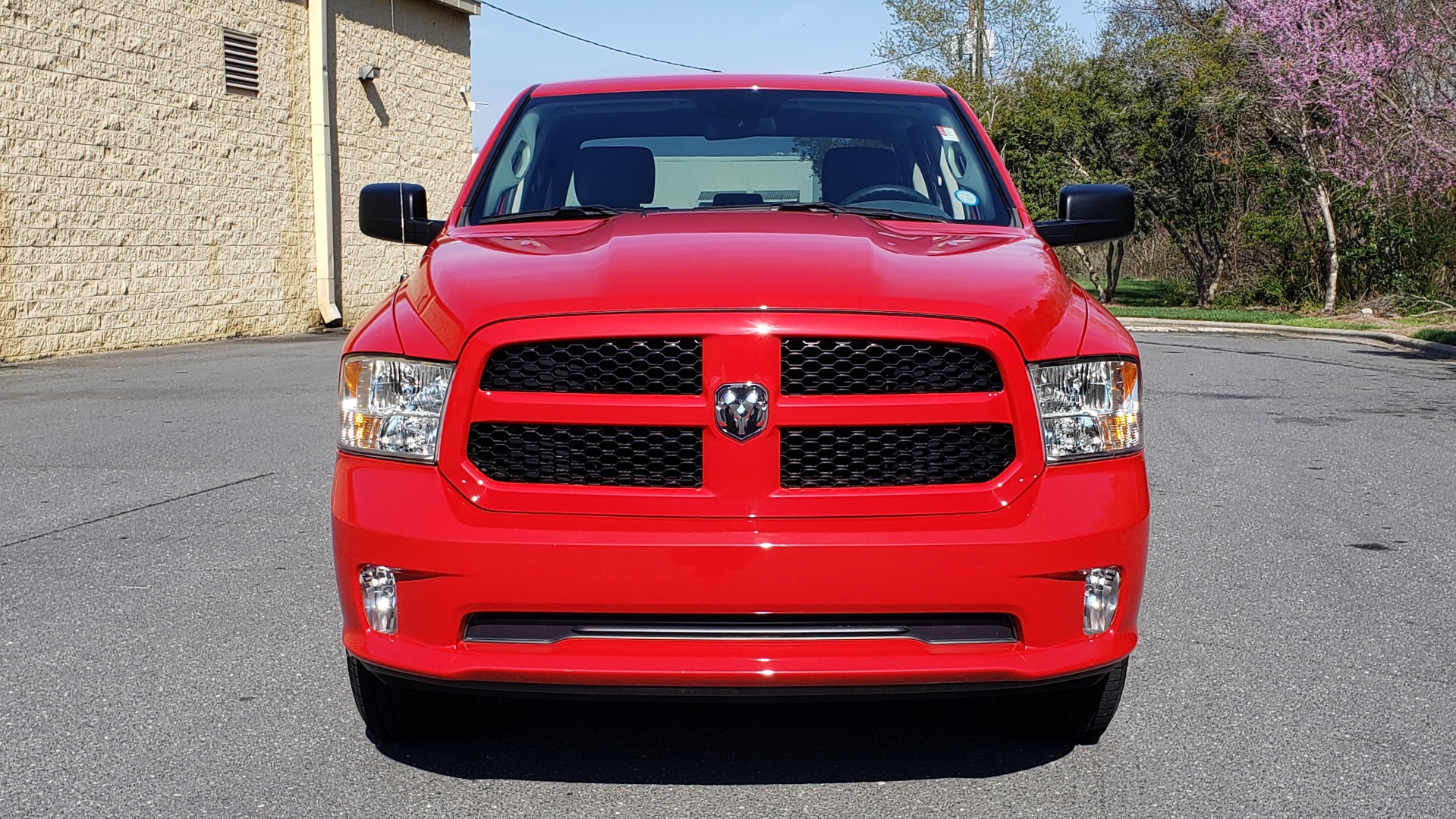 Used 2017 Ram 1500 EXPRESS CREWCAB 4X4 / 3.6L V6 / 8-SPD AUTO / BEDLINER for sale Sold at Formula Imports in Charlotte NC 28227 15