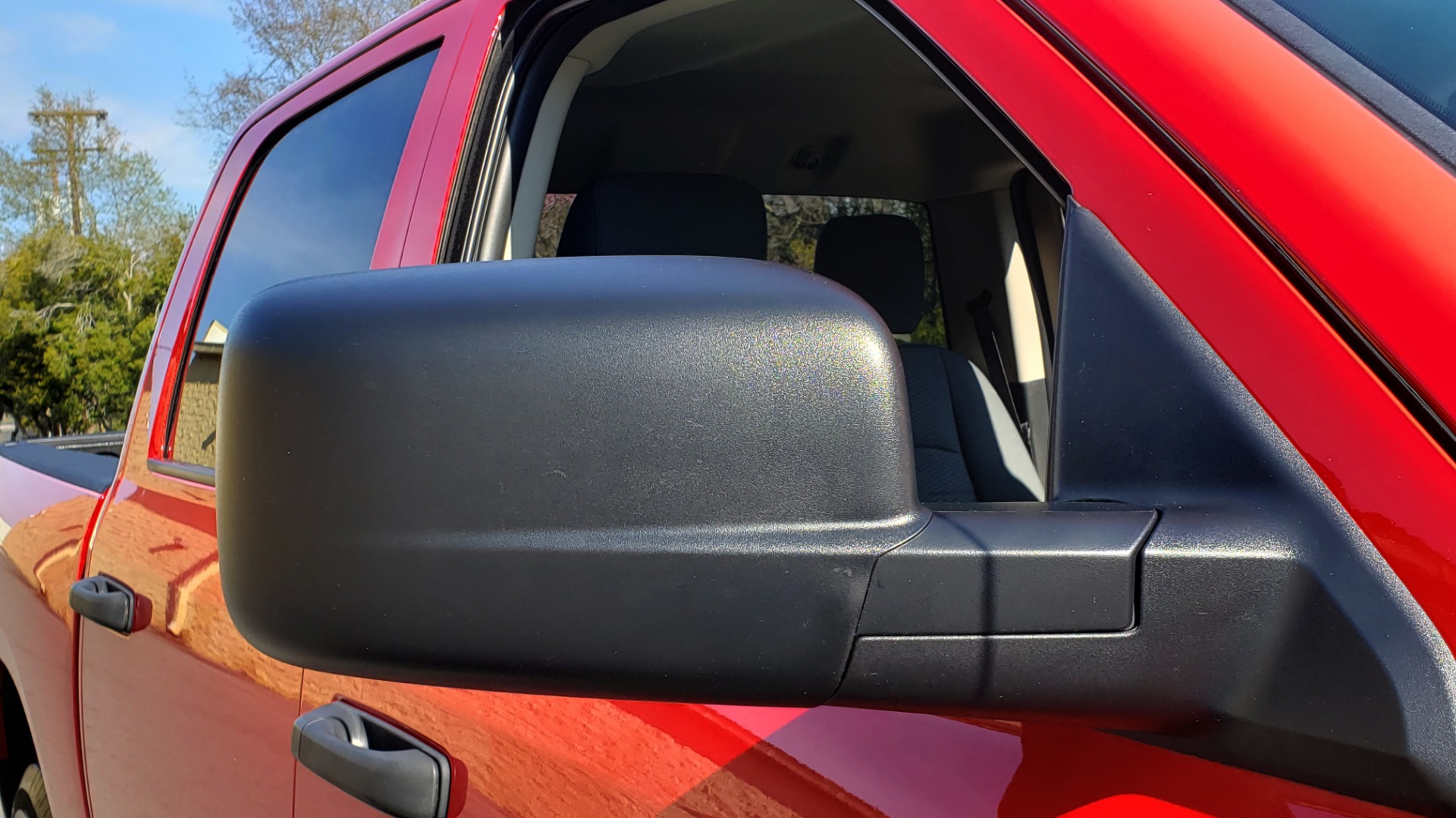 Used 2017 Ram 1500 EXPRESS CREWCAB 4X4 / 3.6L V6 / 8-SPD AUTO / BEDLINER for sale Sold at Formula Imports in Charlotte NC 28227 19