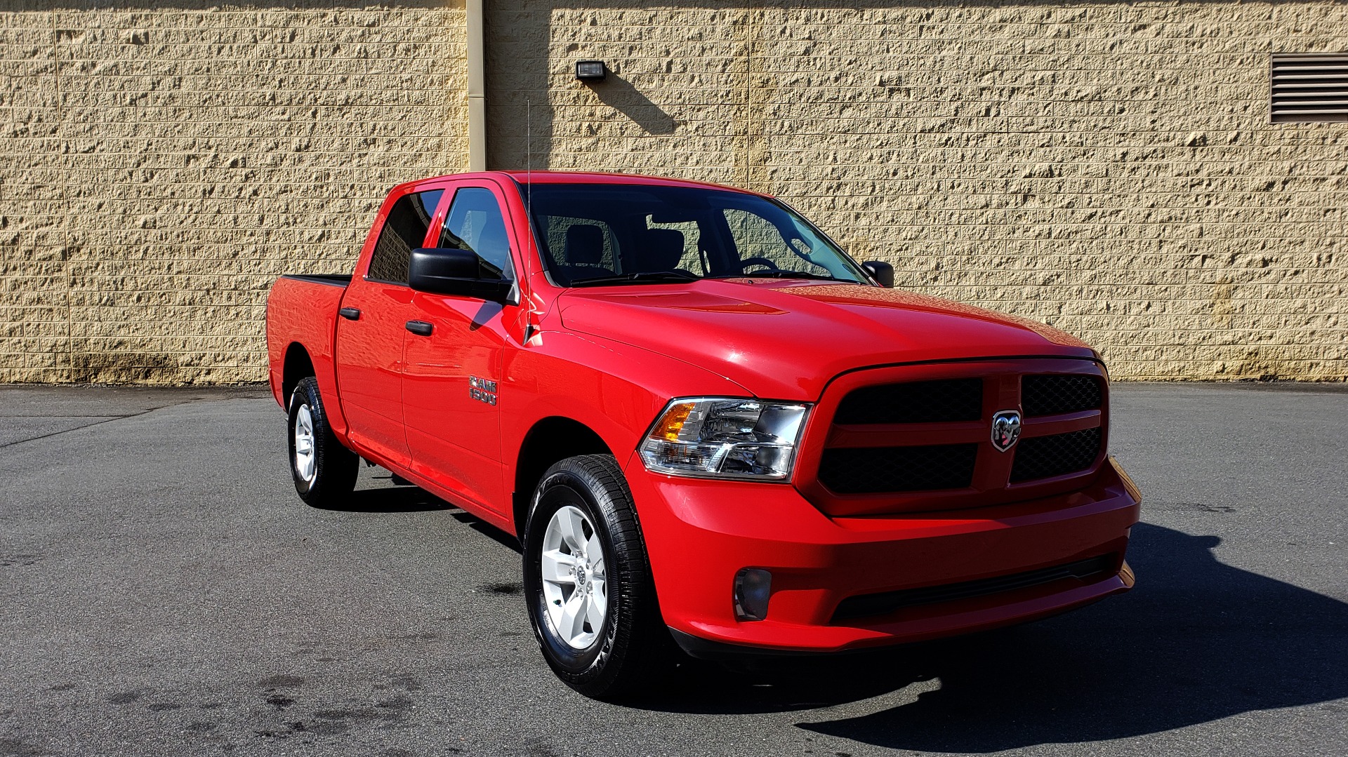 Used 2017 Ram 1500 EXPRESS CREWCAB 4X4 / 3.6L V6 / 8-SPD AUTO / BEDLINER for sale Sold at Formula Imports in Charlotte NC 28227 4