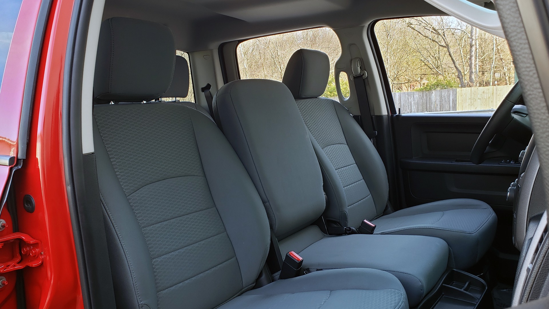 Used 2017 Ram 1500 EXPRESS CREWCAB 4X4 / 3.6L V6 / 8-SPD AUTO / BEDLINER for sale Sold at Formula Imports in Charlotte NC 28227 58