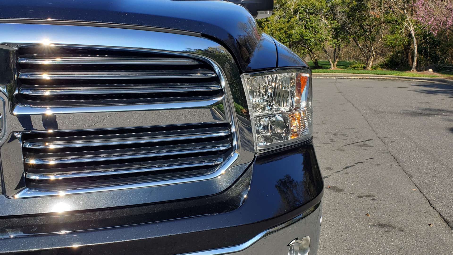 Used 2017 Ram 1500 BIG HORN CREW CAB 4X4 / 3.6L V6 / 8-SPD AUTO / WIFI HOTSPOT for sale Sold at Formula Imports in Charlotte NC 28227 15