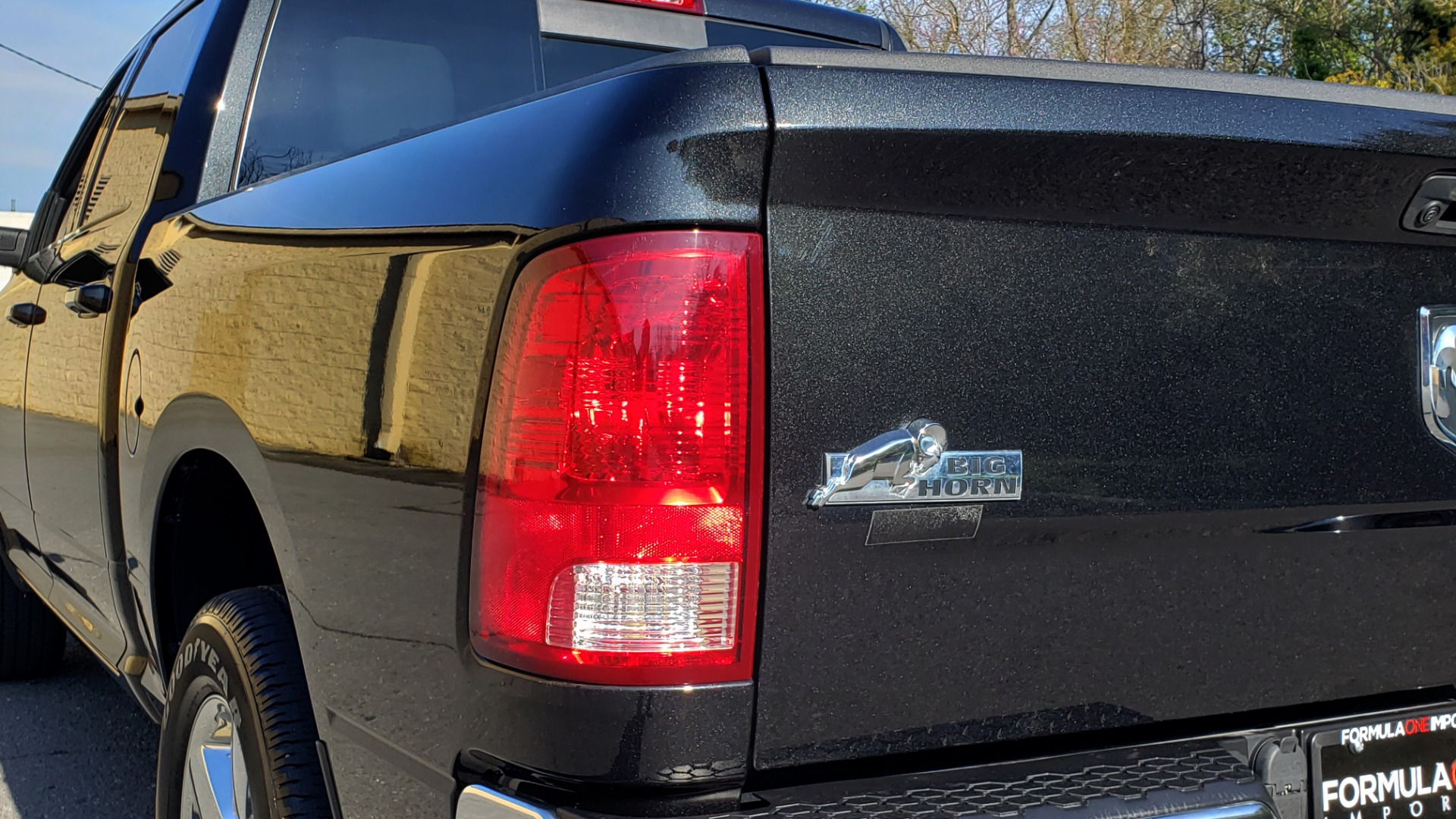 Used 2017 Ram 1500 BIG HORN CREW CAB 4X4 / 3.6L V6 / 8-SPD AUTO / WIFI HOTSPOT for sale Sold at Formula Imports in Charlotte NC 28227 21