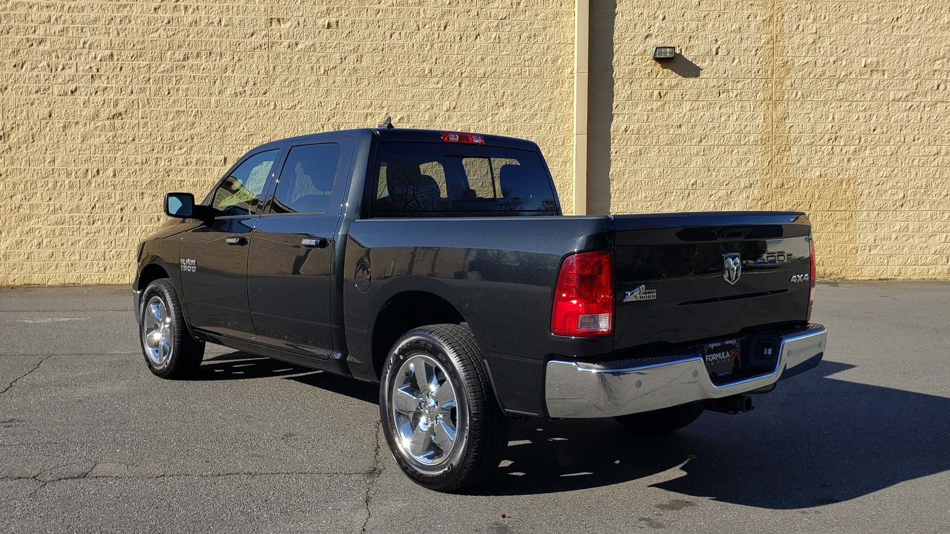 Used 2017 Ram 1500 BIG HORN CREW CAB 4X4 / 3.6L V6 / 8-SPD AUTO / WIFI HOTSPOT for sale Sold at Formula Imports in Charlotte NC 28227 3