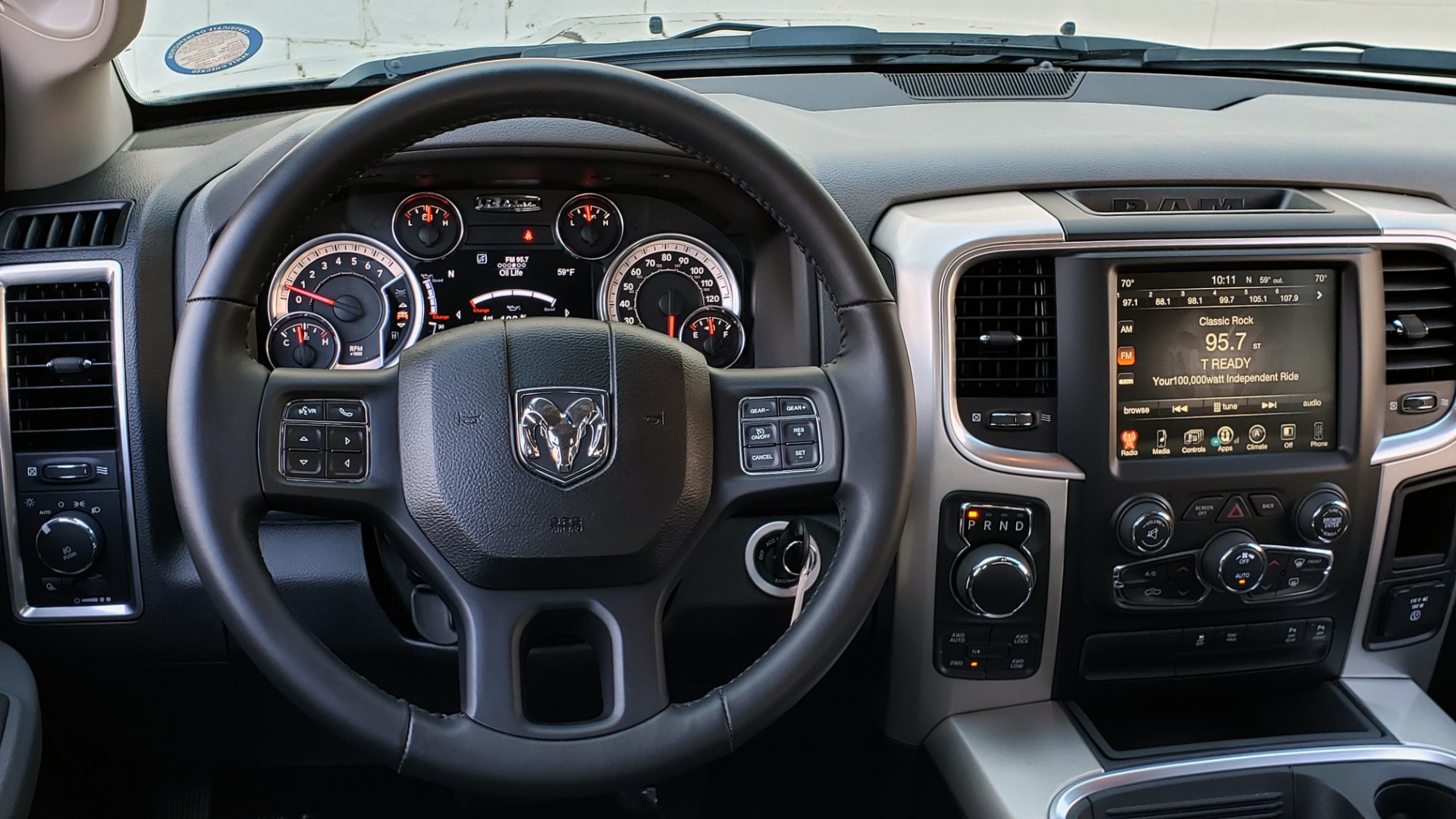 Used 2017 Ram 1500 BIG HORN CREW CAB 4X4 / 3.6L V6 / 8-SPD AUTO / WIFI HOTSPOT for sale Sold at Formula Imports in Charlotte NC 28227 34