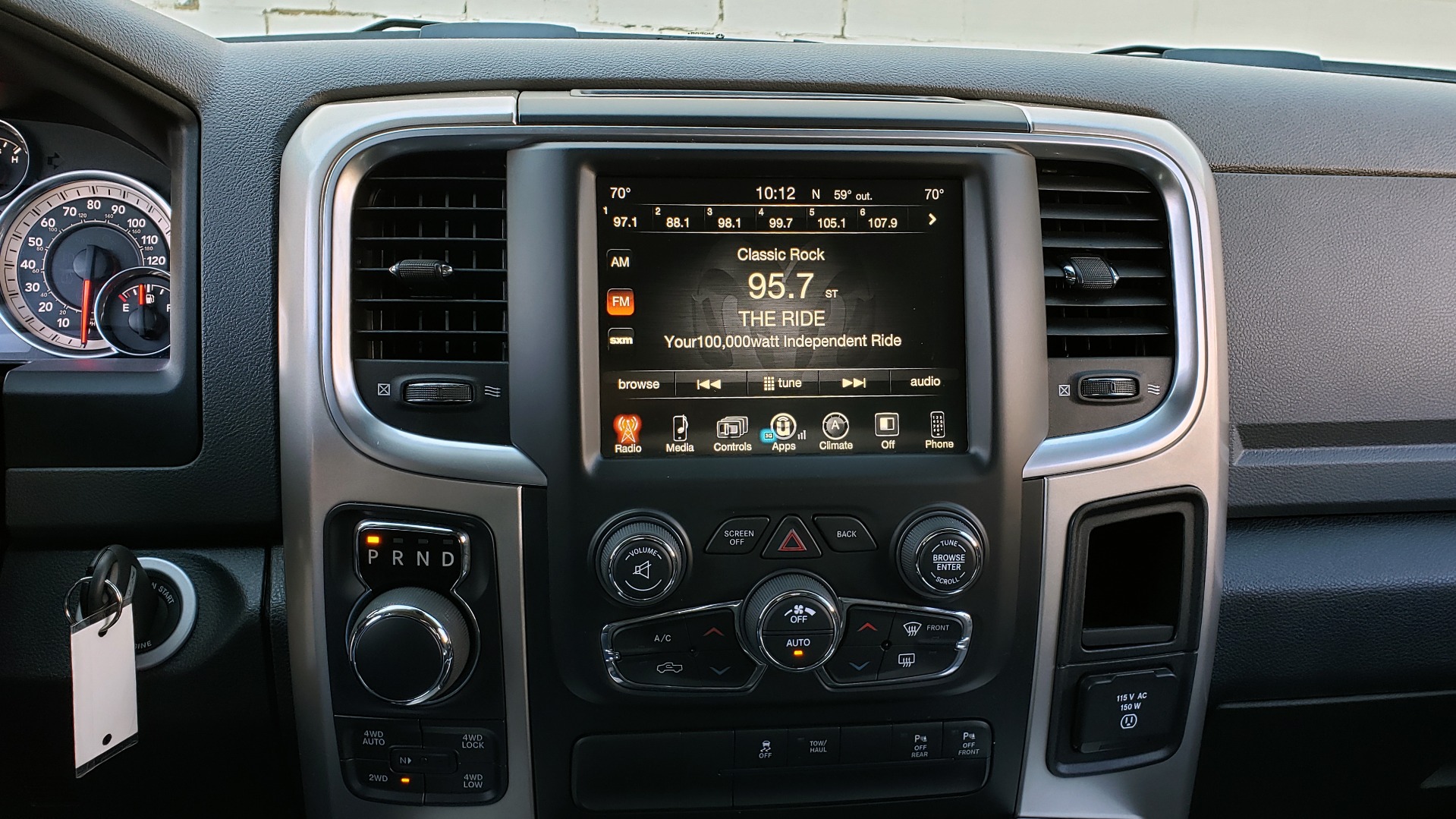 Used 2017 Ram 1500 BIG HORN CREW CAB 4X4 / 3.6L V6 / 8-SPD AUTO / WIFI HOTSPOT for sale Sold at Formula Imports in Charlotte NC 28227 37