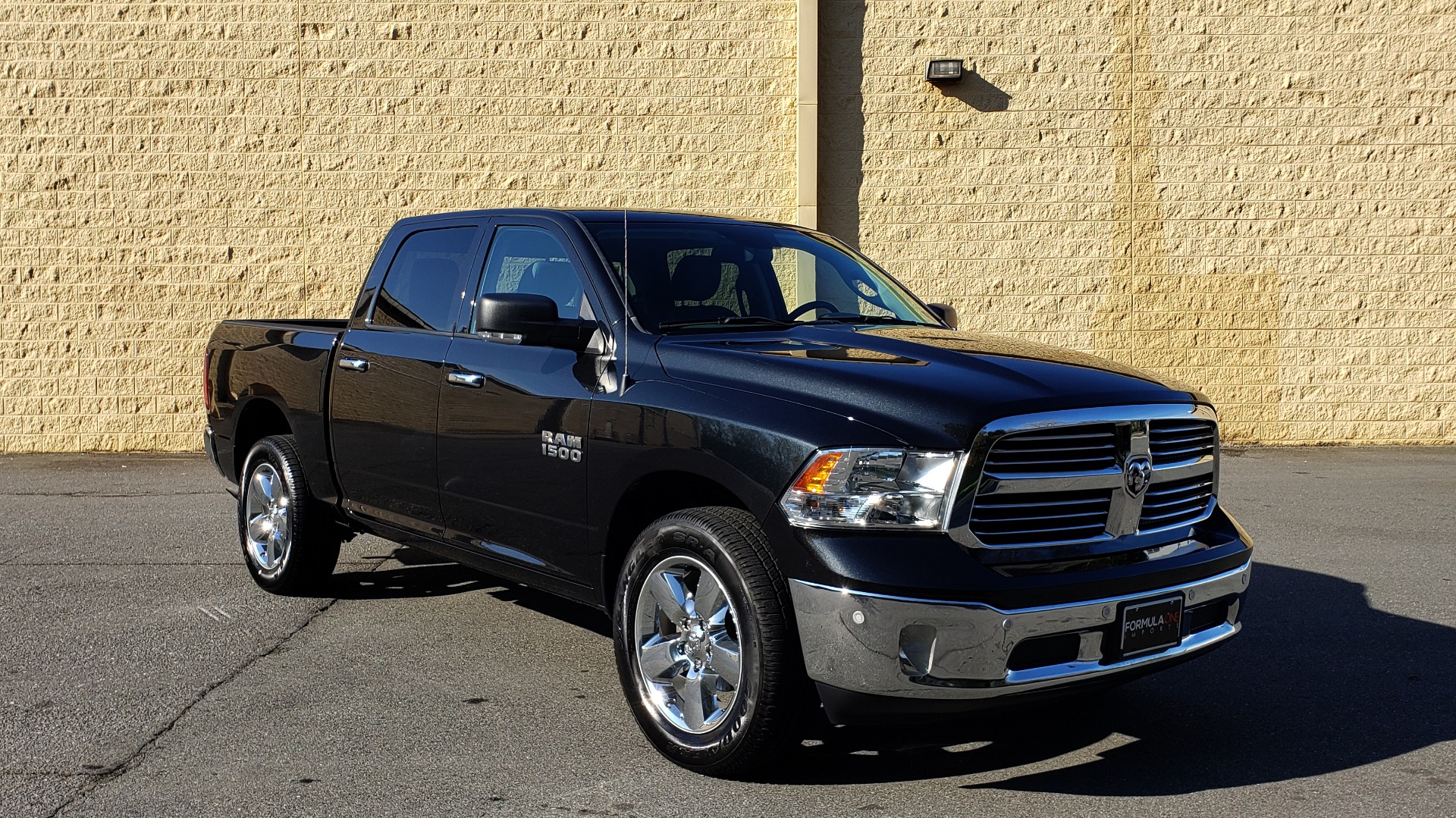 Used 2017 Ram 1500 BIG HORN CREW CAB 4X4 / 3.6L V6 / 8-SPD AUTO / WIFI HOTSPOT for sale Sold at Formula Imports in Charlotte NC 28227 4