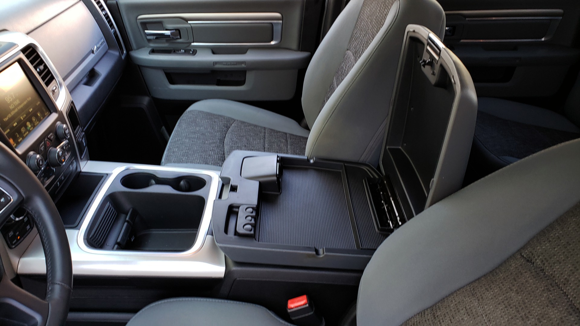 Used 2017 Ram 1500 BIG HORN CREW CAB 4X4 / 3.6L V6 / 8-SPD AUTO / WIFI HOTSPOT for sale Sold at Formula Imports in Charlotte NC 28227 51