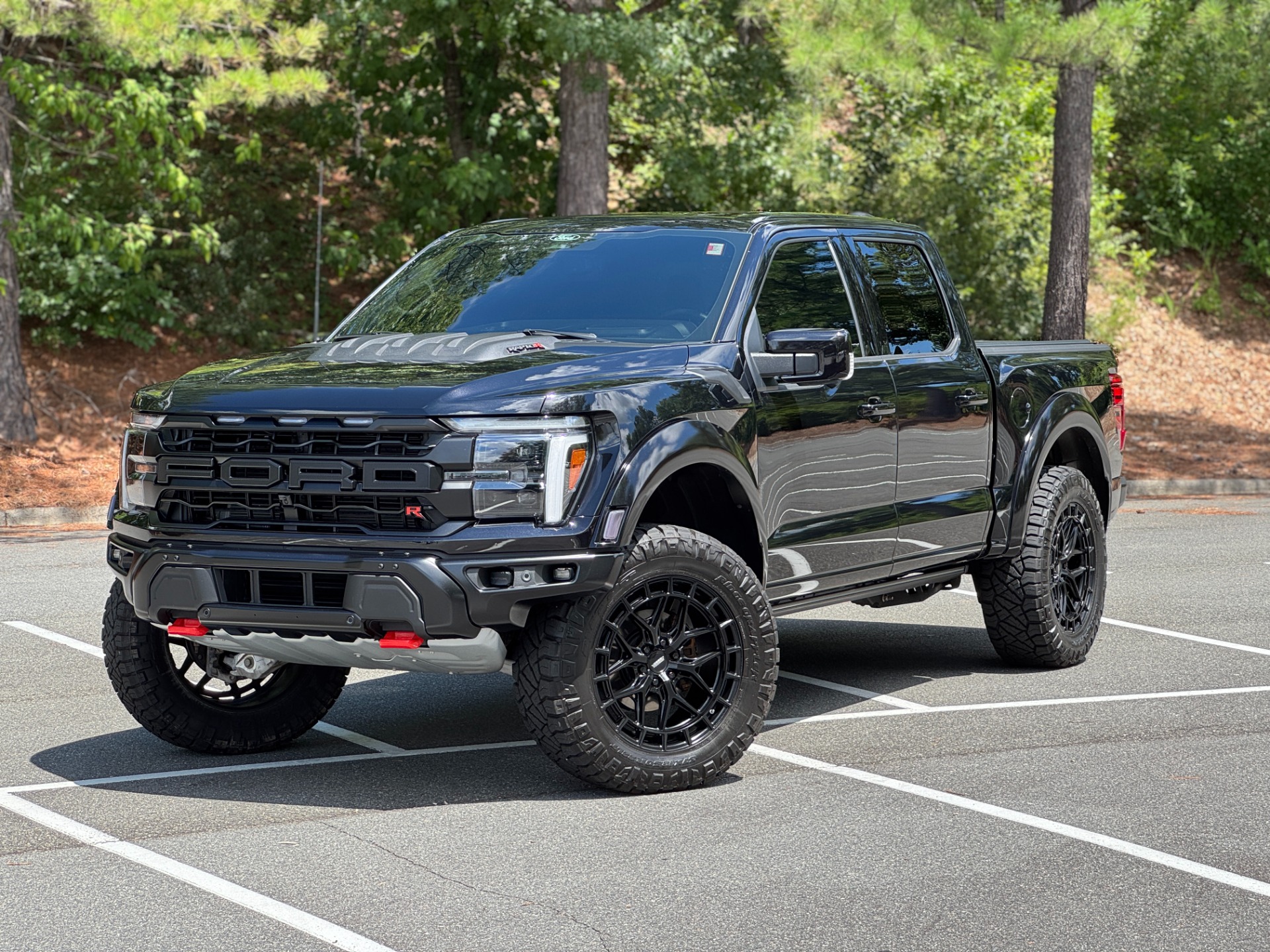 Used 2025 Ford F-150 Raptor R 4WD Supercrew 5.5' Box 803A EQUIP. / MOONROOF / DUAL VALVE SHOCKS / VOSSEN WHEELS for sale $121,999 at Formula Imports in Charlotte NC 28227 1