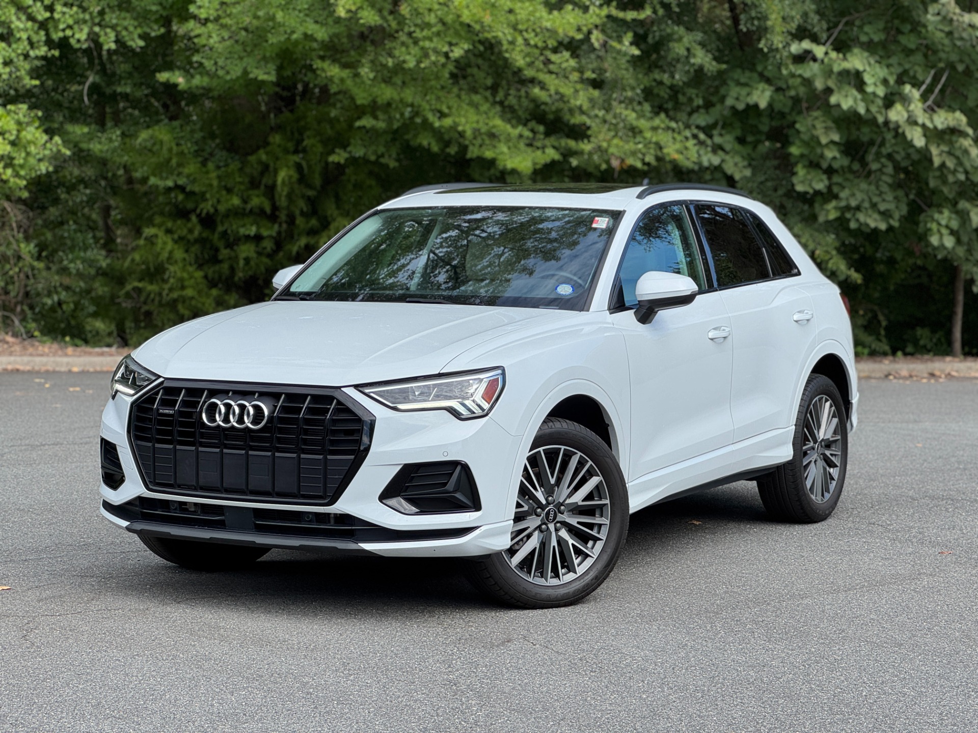 Used 2023 Audi Q3 Premium 40 TFSI quattro BLACK OPTIC PKG / CONVENIENCE PKG / 19IN WHEELS for sale $26,500 at Formula Imports in Charlotte NC 28227 1