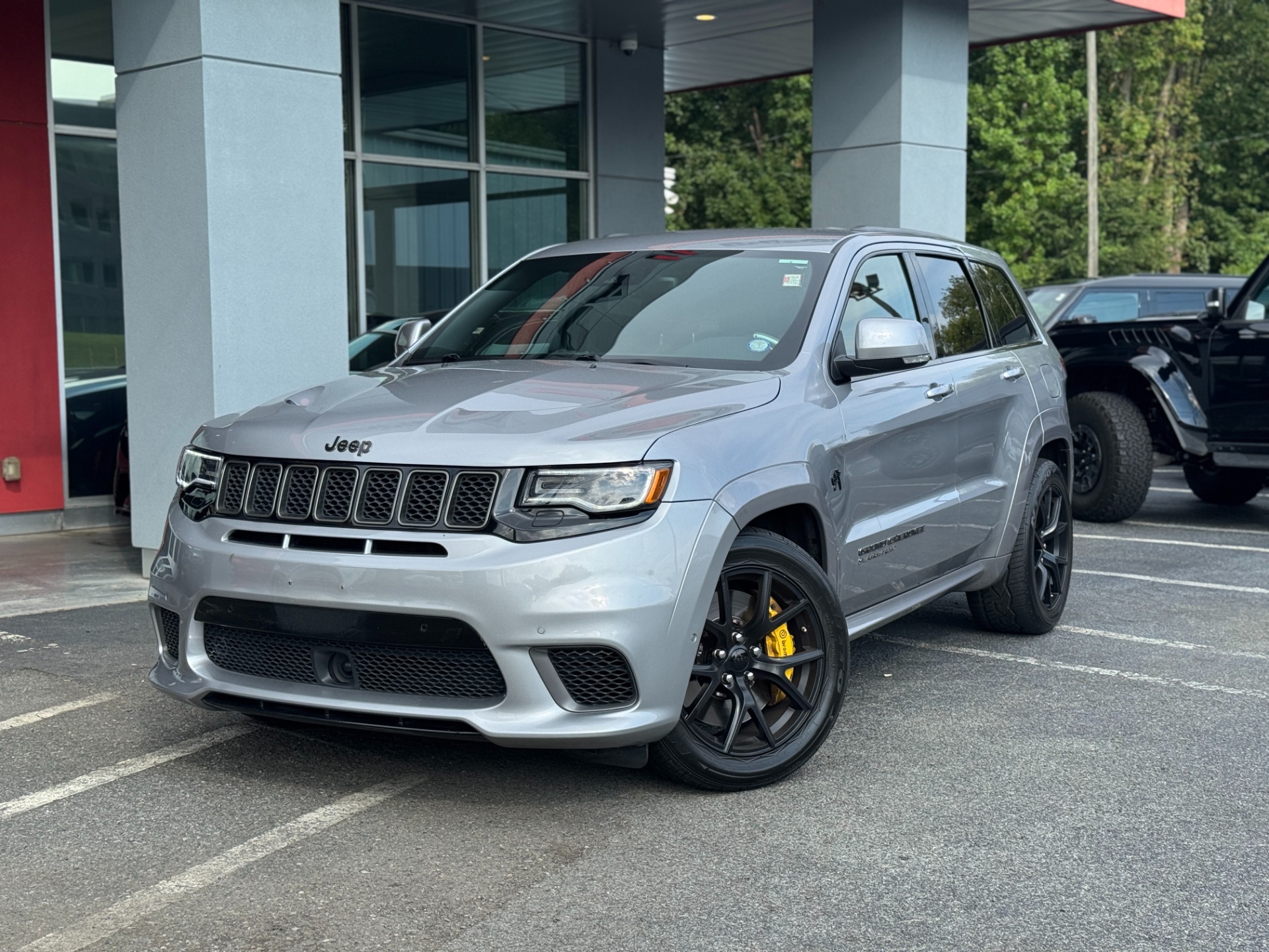 Used 2018 Jeep Grand Cherokee Trackhawk 4x4 2XV PREFERRED PKG / HARMAN KARDON SOUND / 20IN WHEELS for sale $71,995 at Formula Imports in Charlotte NC 28227 1