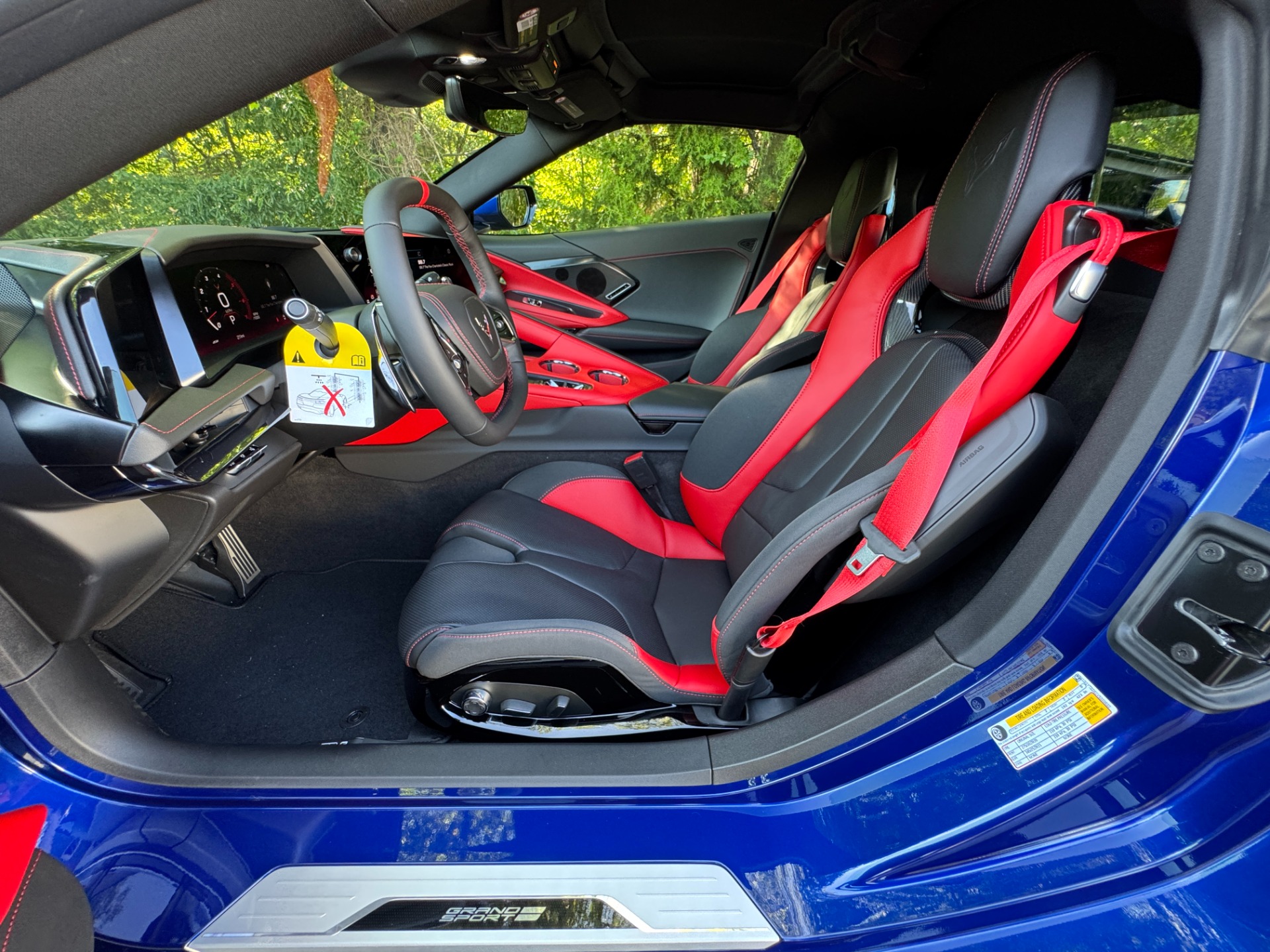 Used 2027 Chevrolet Corvette Grand Sport Cpe w/2LT COMP SEATS / FRONT LIFT / STEALTH INTERIOR TRIM for sale Call for price at Formula Imports in Charlotte NC 28227 40