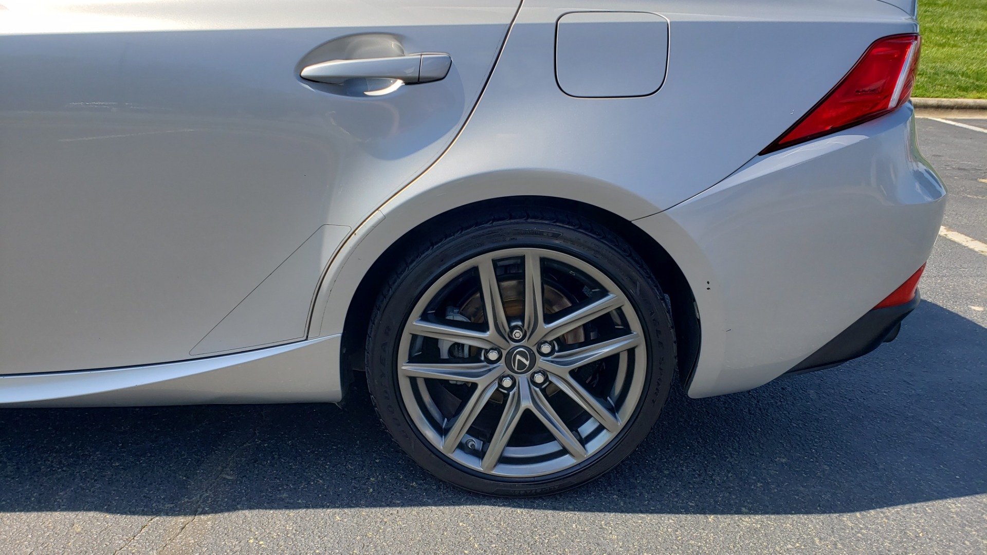 Used 2015 Lexus IS 250 F-SPORT / BSM / SUNROOF / VENT SEATS / REARVIEW for sale Sold at Formula Imports in Charlotte NC 28227 10