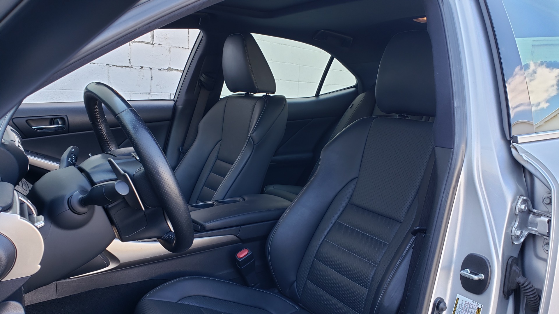 Used 2015 Lexus IS 250 F-SPORT / BSM / SUNROOF / VENT SEATS / REARVIEW for sale Sold at Formula Imports in Charlotte NC 28227 37