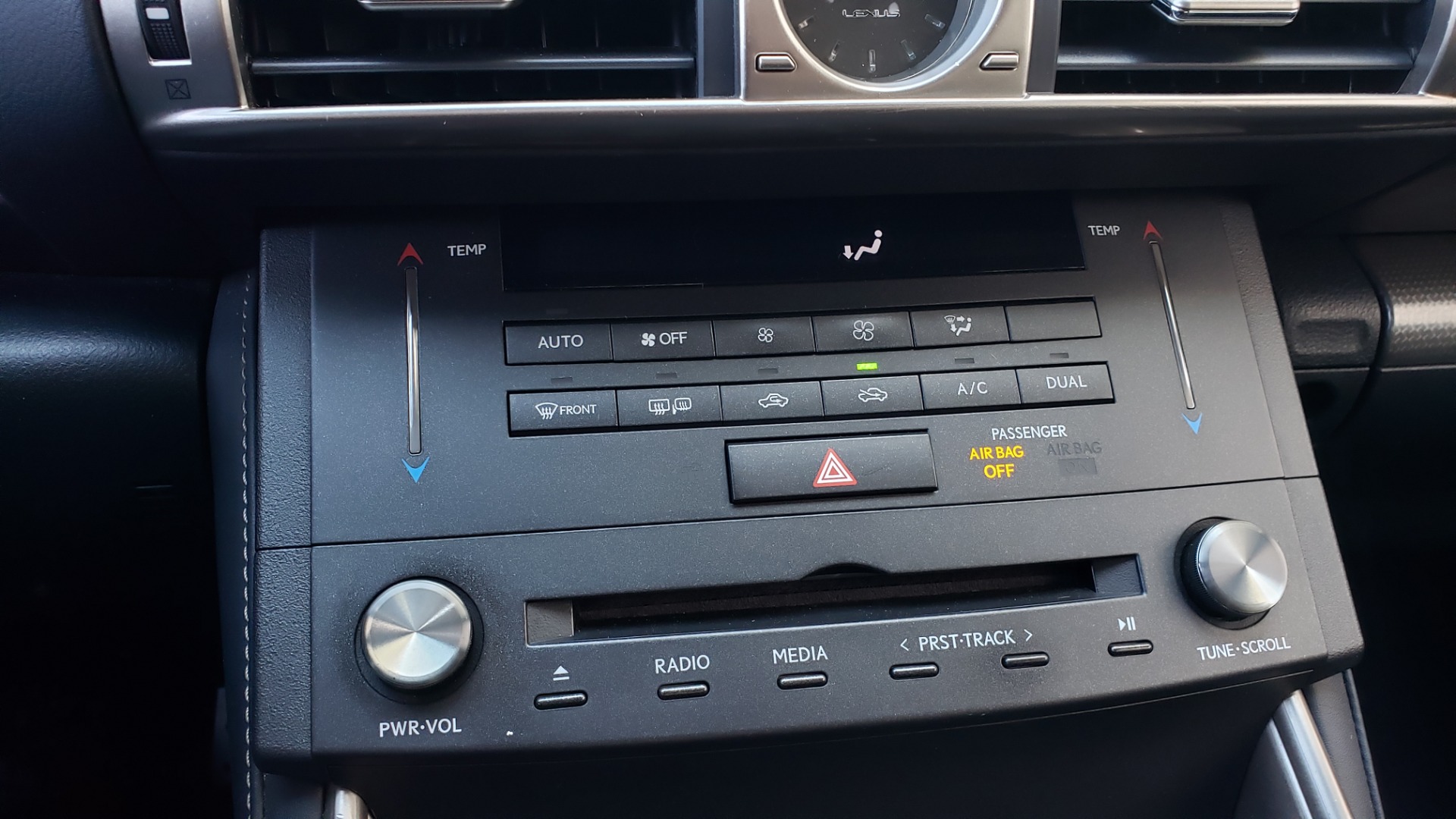 Used 2015 Lexus IS 250 F-SPORT / BSM / SUNROOF / VENT SEATS / REARVIEW for sale Sold at Formula Imports in Charlotte NC 28227 46